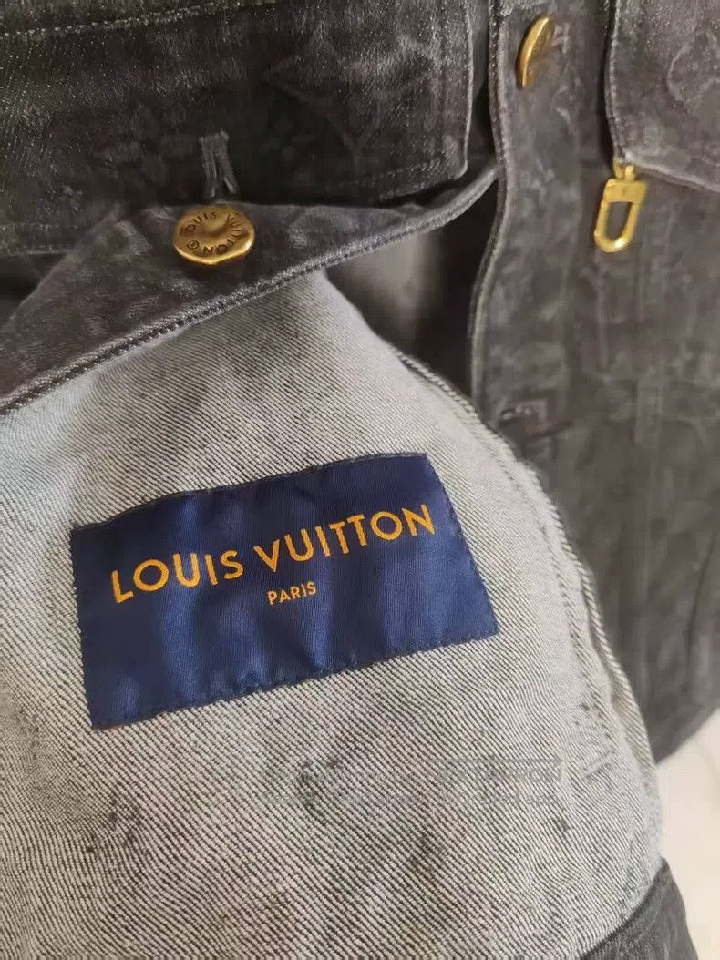 Louis Vuitton Louis Vuitton Dark full print denim jacket Size US M / EU 48-50 / 2 - 3 Thumbnail