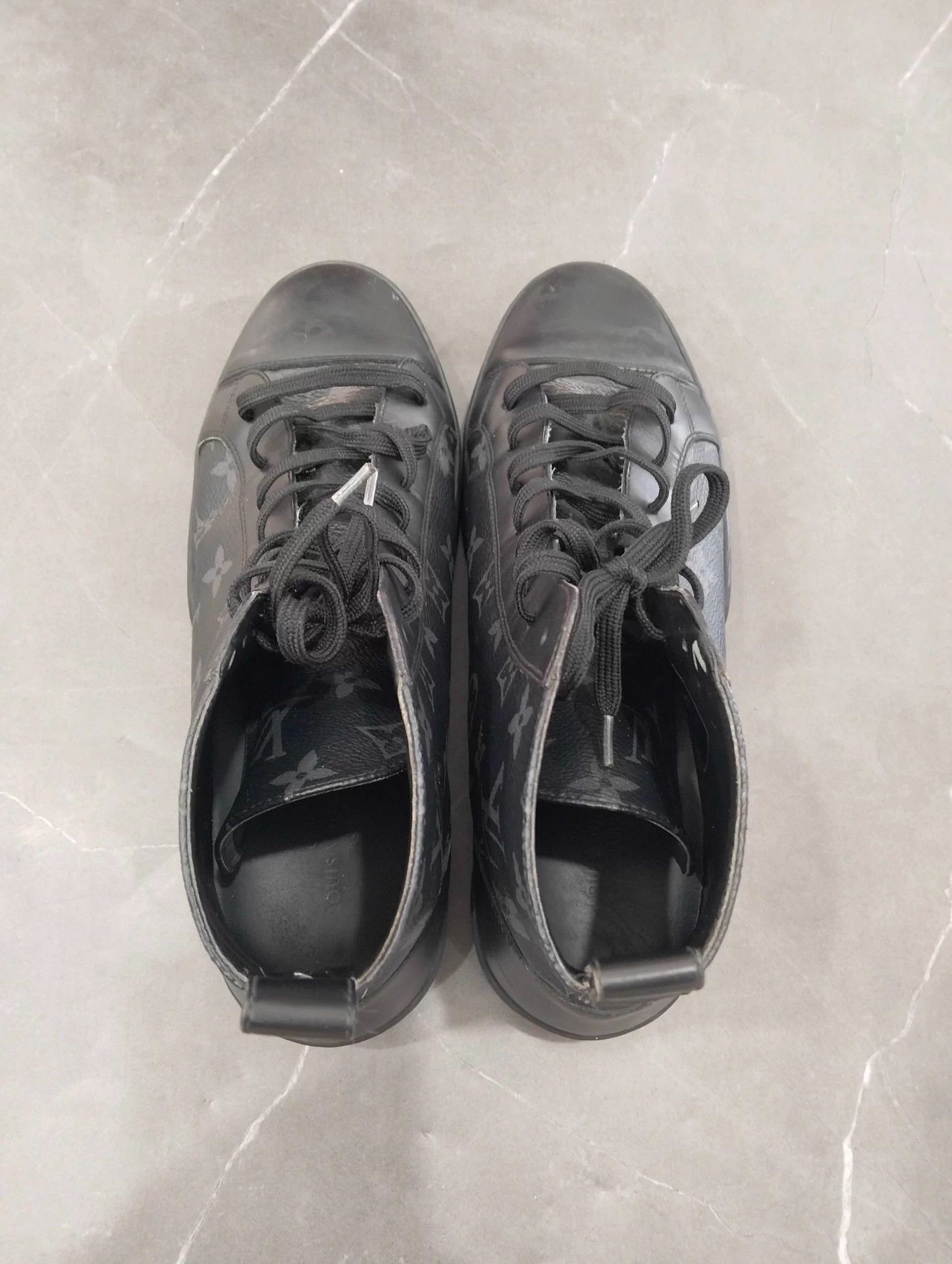 Louis Vuitton LV high-top monogram sneaker EUR 39.5 Size US 8.5 / IT 38.5 - 7 Thumbnail