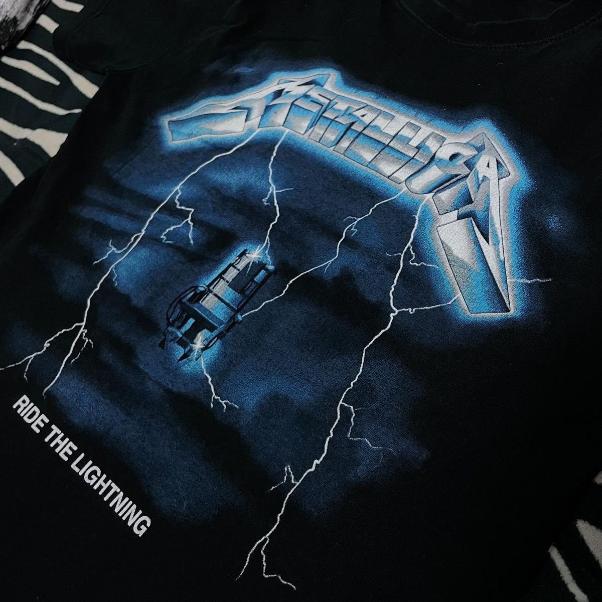 Band Tees T-shirt Lighting Metalica Vintage Size US S / EU 44-46 / 1 - 4 Thumbnail