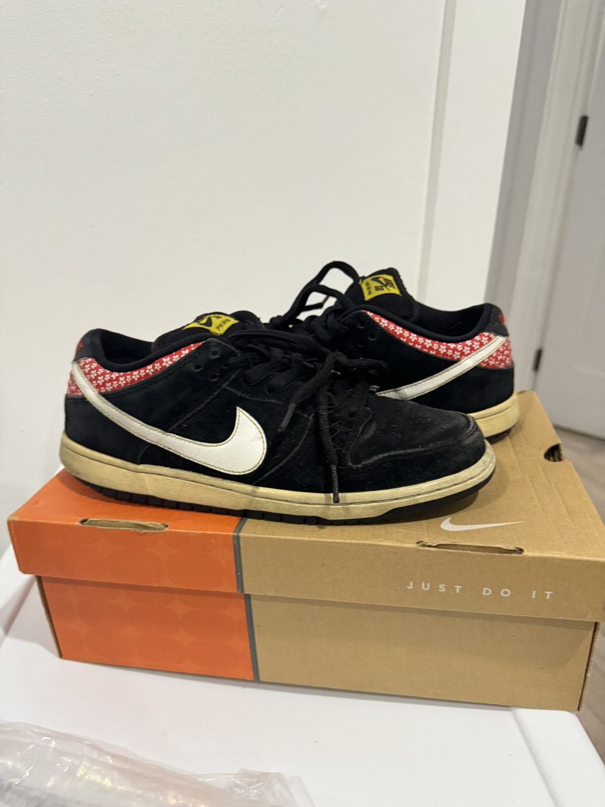 Nike Nike SB Dunk Low Premium SB 'Firecracker' Size US 8 / EU 41 - 2 Thumbnail