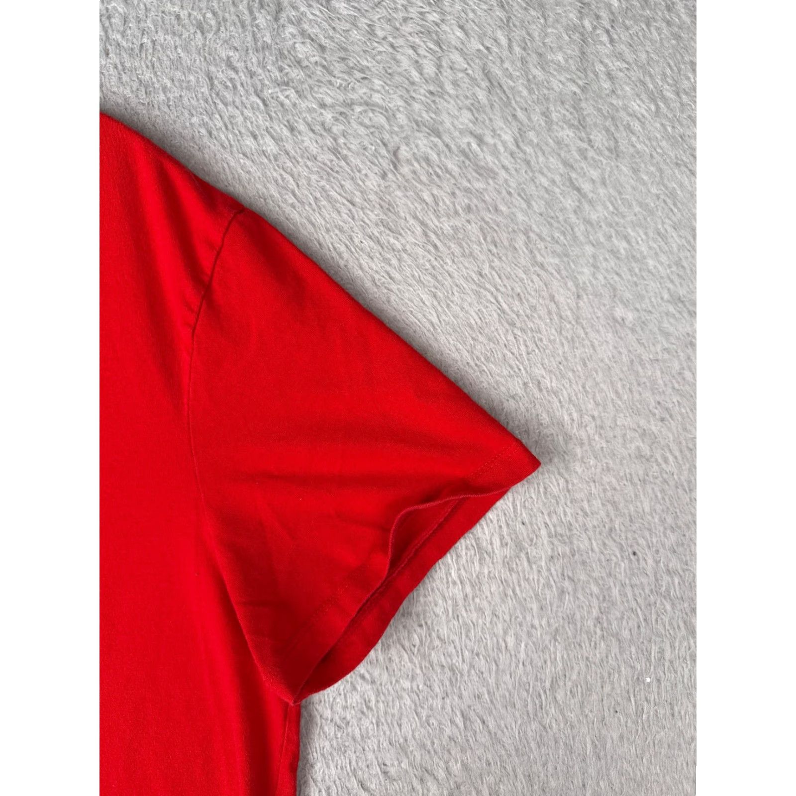 Tommy Hilfiger Tommy Hilfiger Shirt Adult Medium Red V-Neck 100% Cotton Short Sleeve Logo Size M / US 6-8 / IT 42-44 - 2 Thumbnail