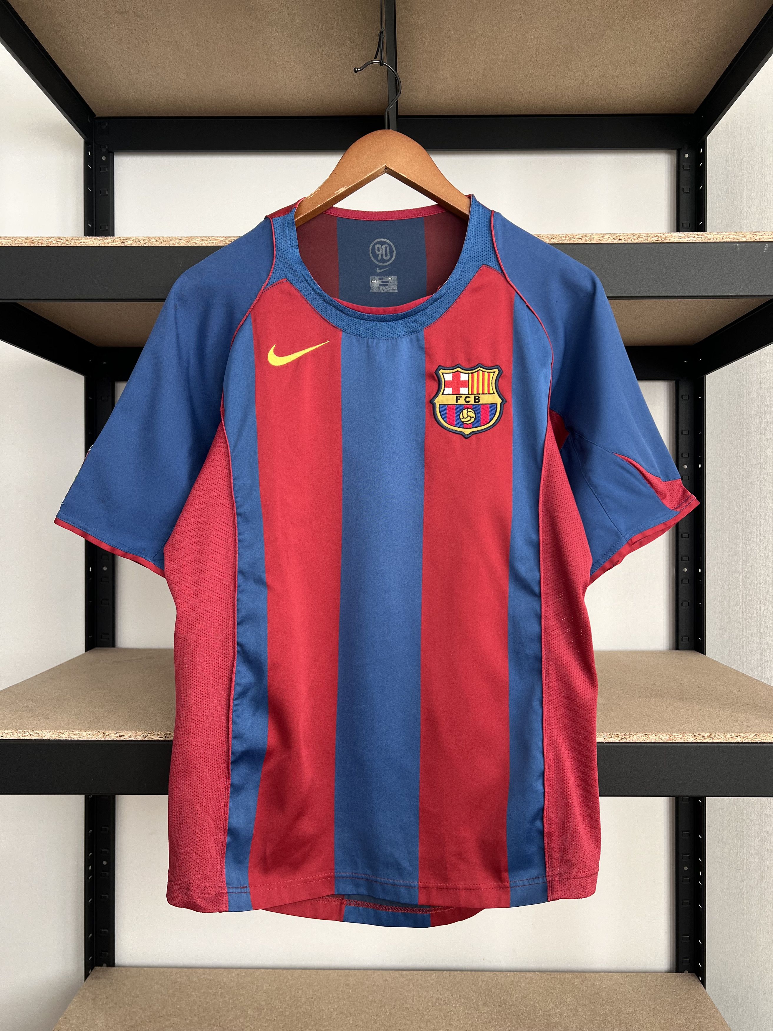 Image of F C Barcelona x Nike Fc Barcelona Nike 2004 2005 Home Football Soccer Jersey, Men's (Size Small)