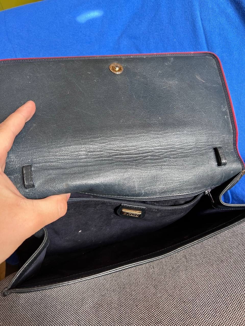 Gucci × Leather Rare Gucci GG 1990s Leather Clutch Bag Italy Size ONE SIZE - 15 Thumbnail
