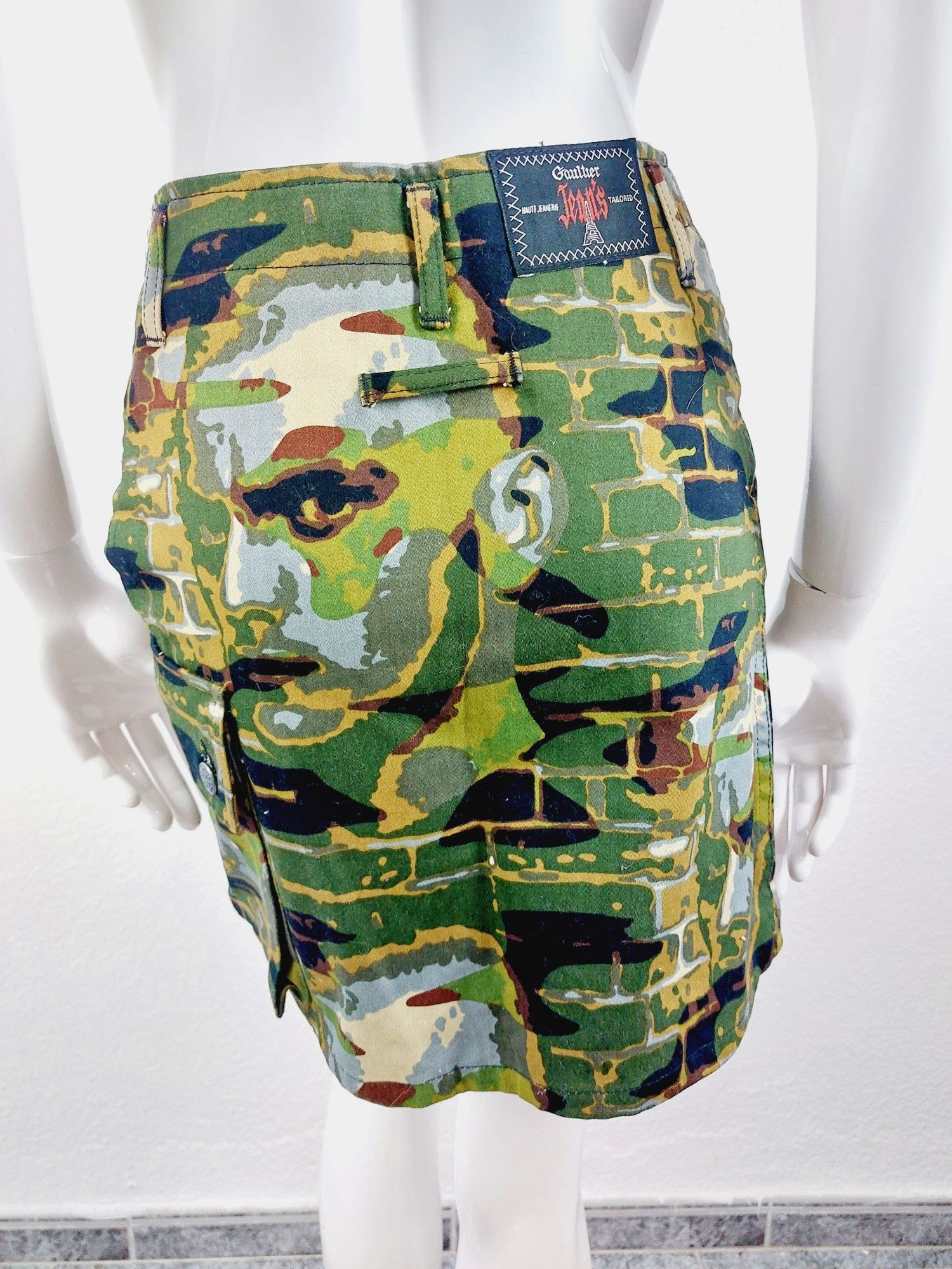Jean Paul Gaultier Jean Paul Gaultier 1997 Face Anarchy Fight Racism Skirt RT Size 25" / US 0 / IT 36 - 10 Thumbnail
