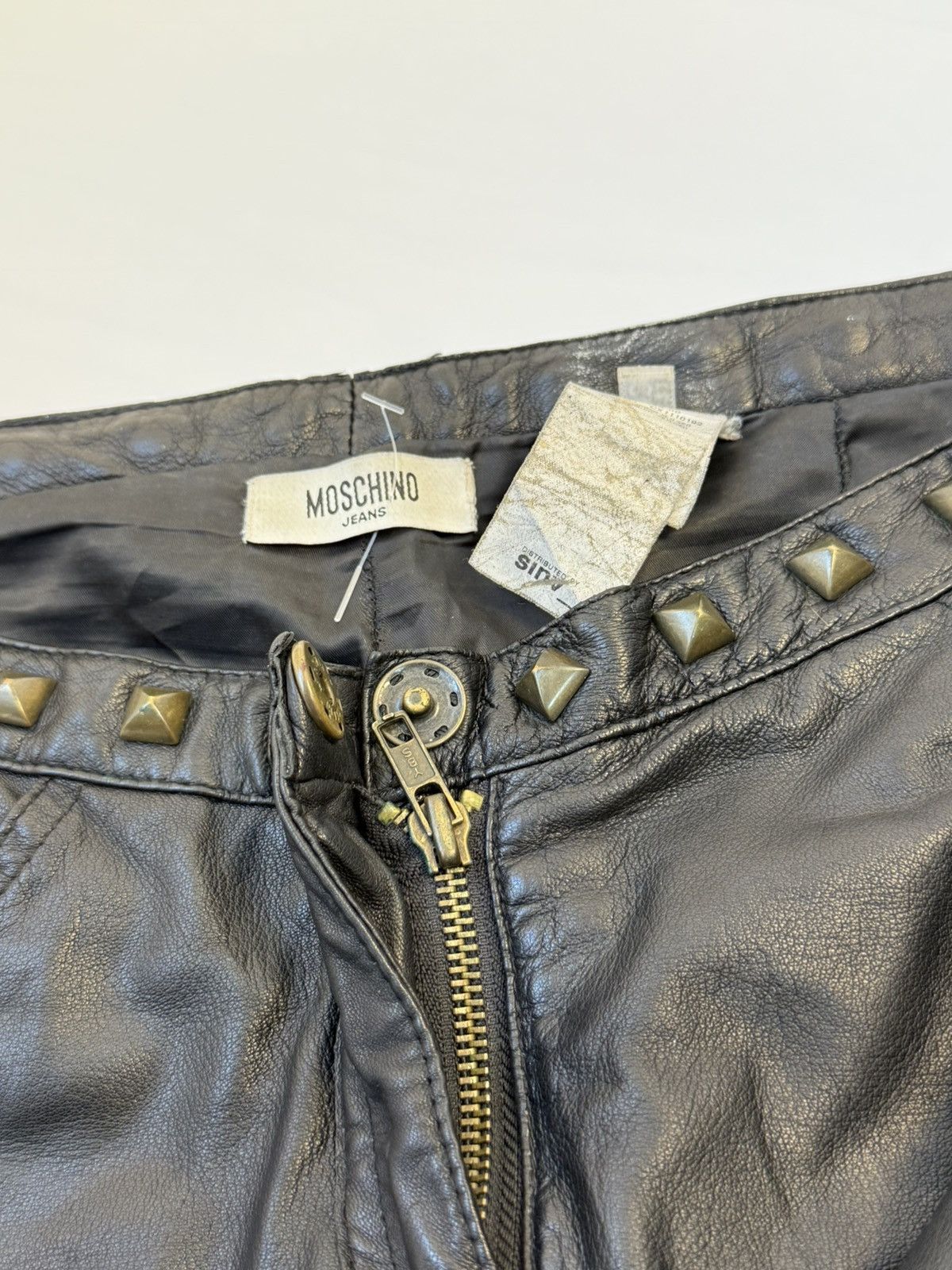 Moschino Archive Moschino Jeans Vintage Leather Pants Size 30" / US 8 / IT 44 - 7 Thumbnail