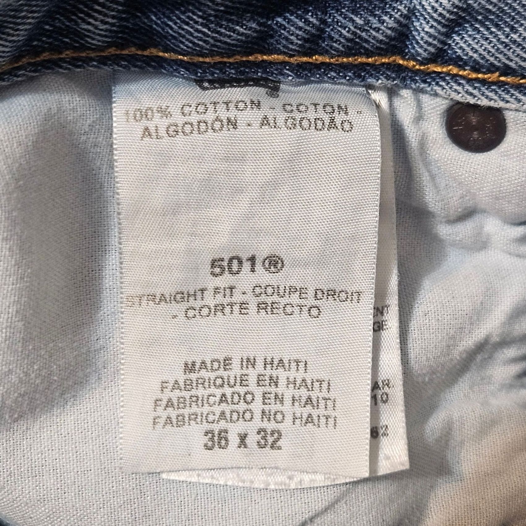 Levi's Levis 501s Jeans Men's 36 x 32 Light Wash Button Fly Made In Haiti 2010 Size US 36 / EU 52 - 6 Thumbnail
