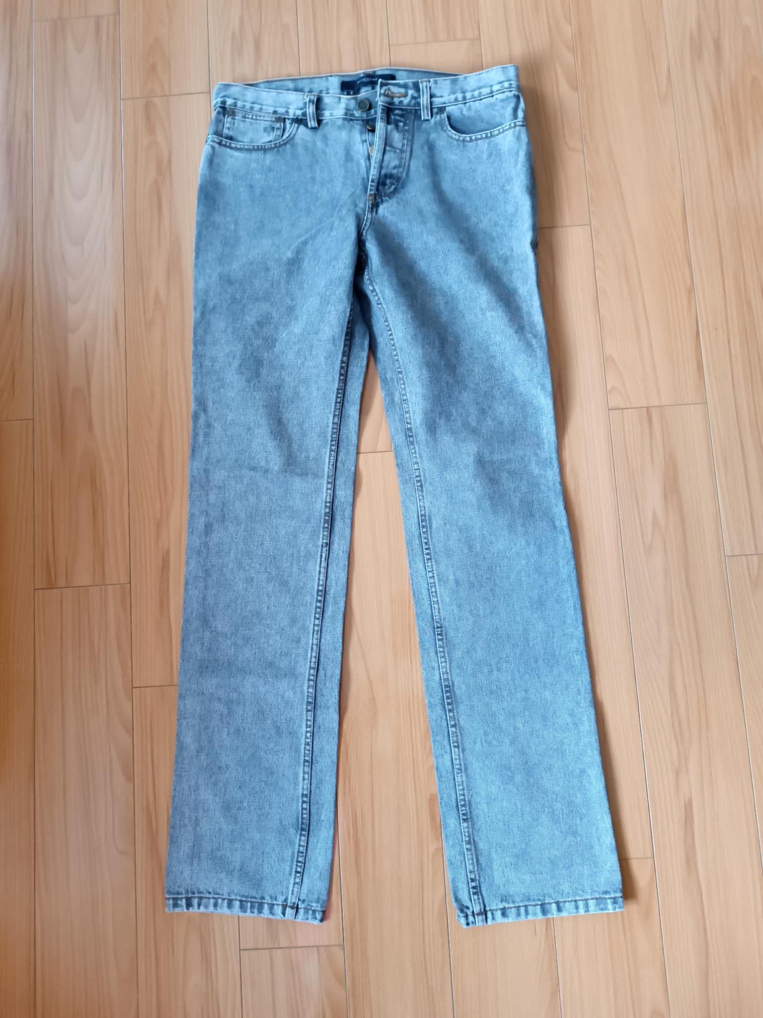 Givenchy Givenchy Light Gray Straight Cut Jeans Size US 30 / EU 46 - 1 Thumbnail