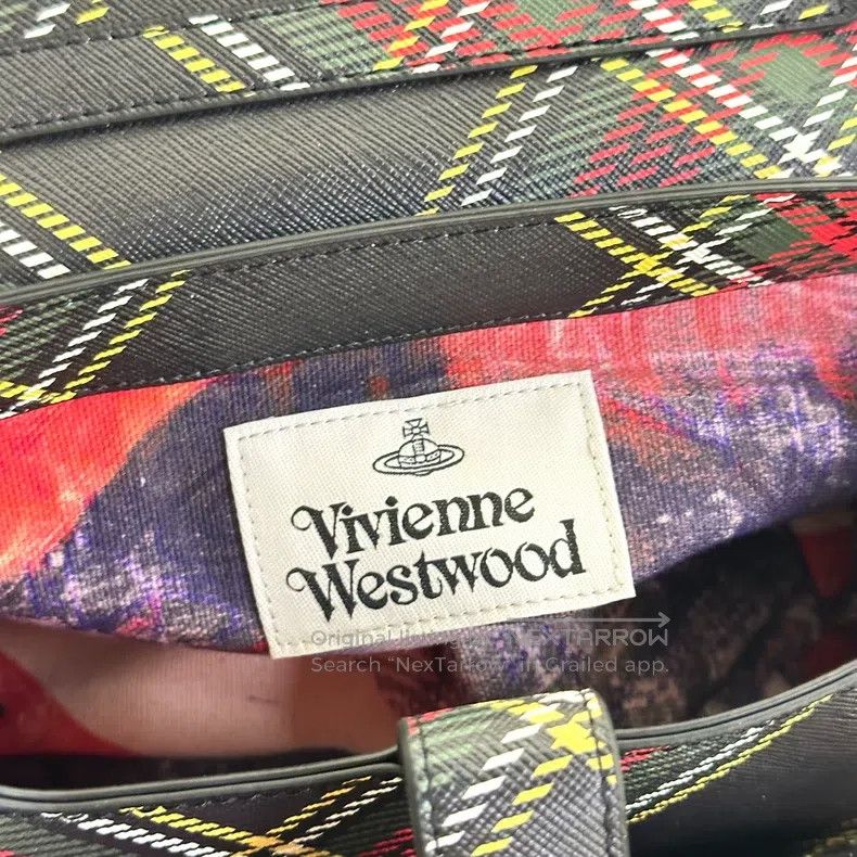 Vivienne Westwood Vivienne Westwood size os Medium-sized ladies plaid logo cl Size ONE SIZE - 5 Thumbnail