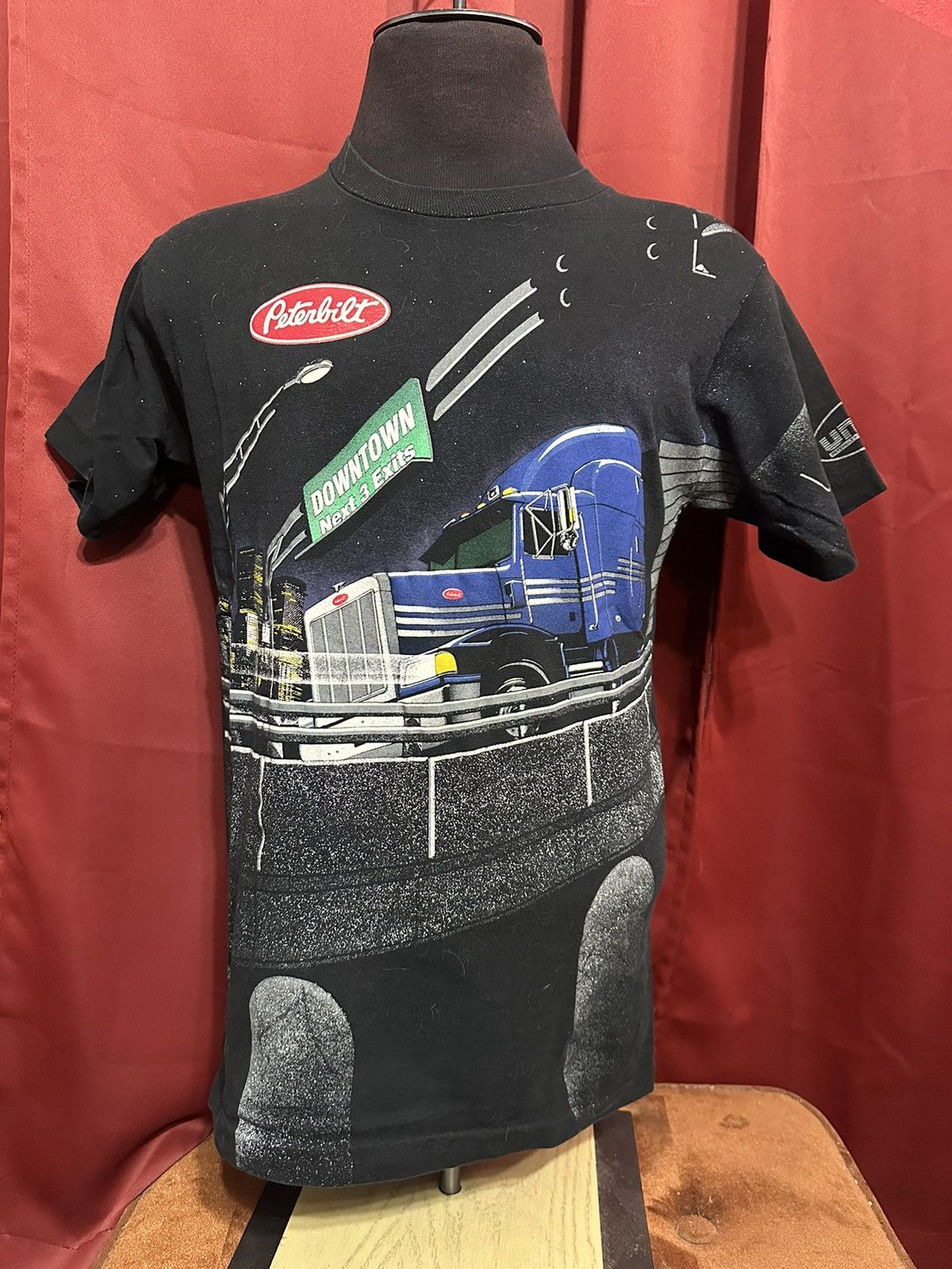 Vintage Vintage Peterbilt Semi Truck Tshirt 90’s AOP Downtown Grail Size US M / EU 48-50 / 2 - 1 Thumbnail