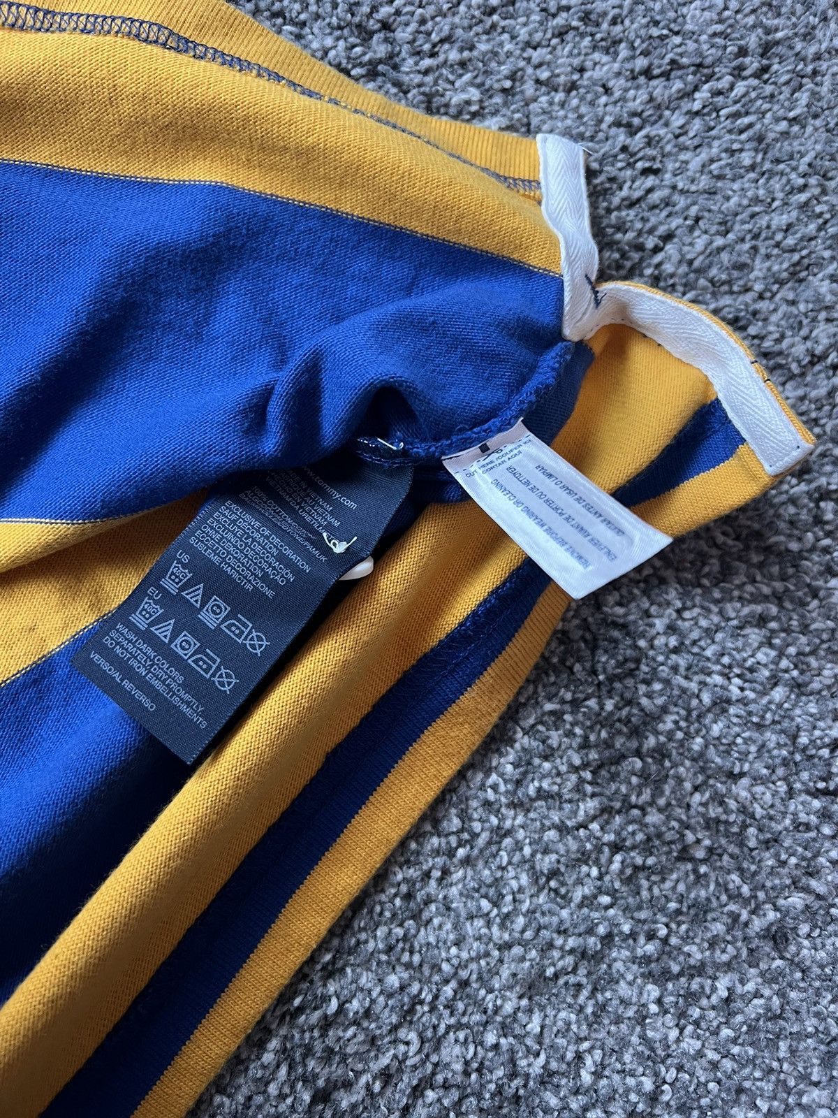 Tommy Hilfiger Vintage Tommy Hilfiger Crest Logo Striped Rugby Polo Size US M / EU 48-50 / 2 - 6 Thumbnail