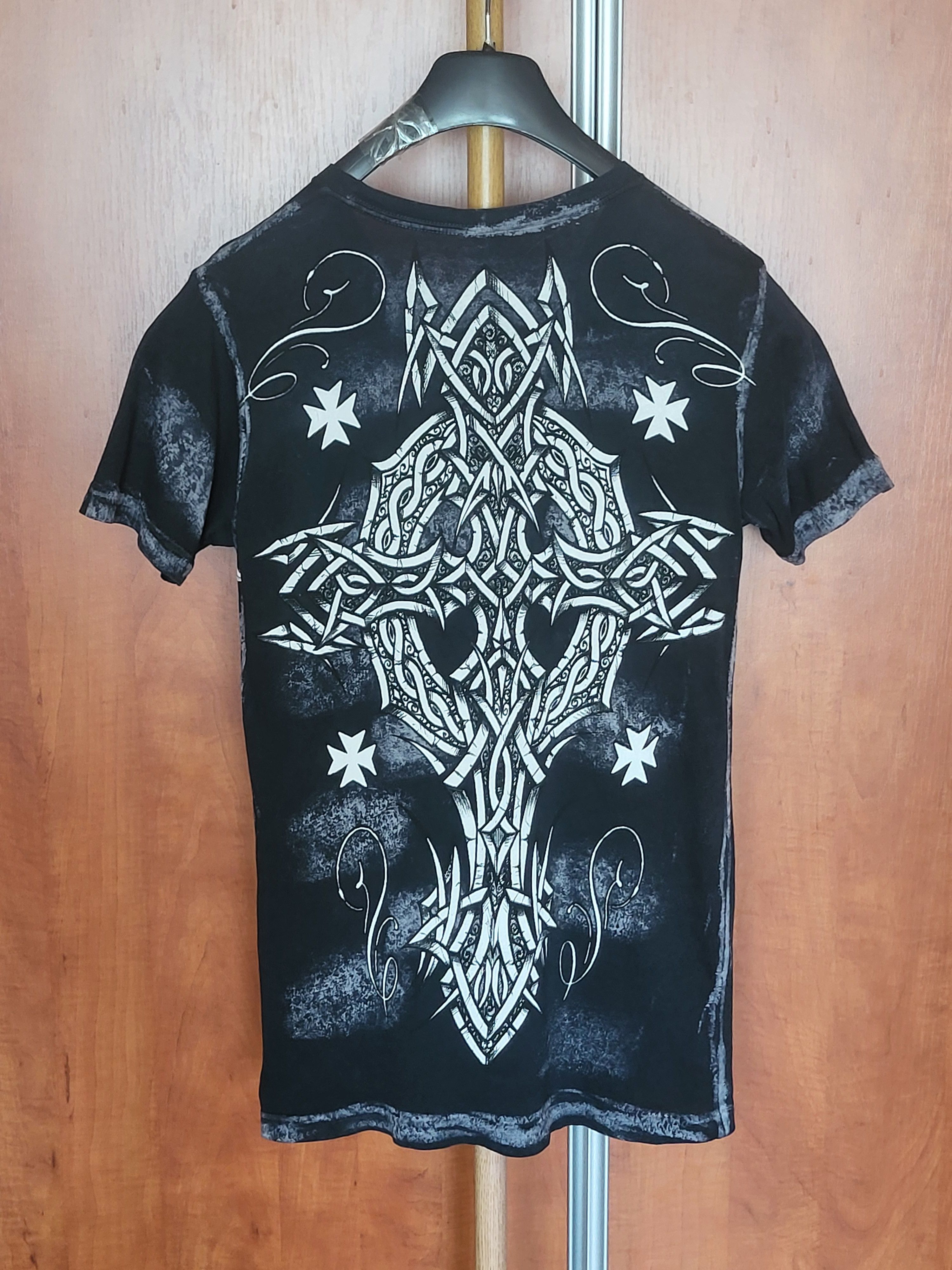 Raw State Vintage Y2K Raw State celt cross T-Shirt.Size S but fit M. Size US S / EU 44-46 / 1 - 7 Thumbnail