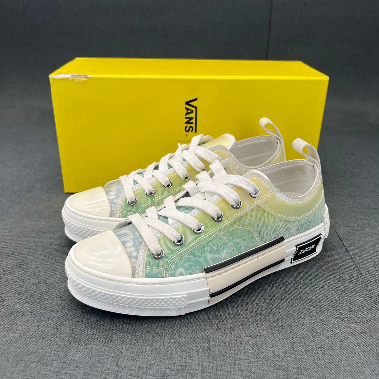 Dior Dior B23 gradient green like new size 37 with box Size US 6 / IT 36 - 1 Thumbnail