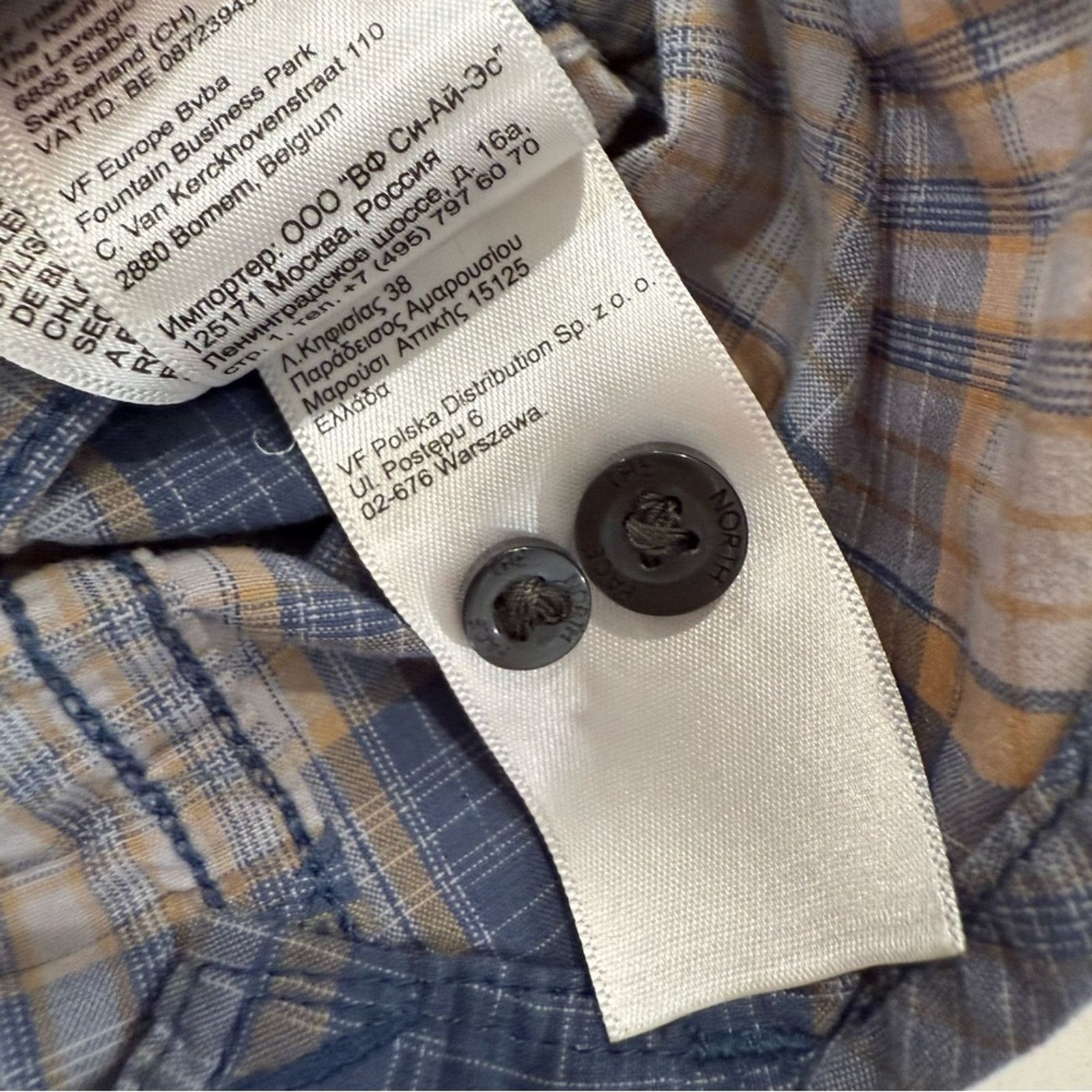 The North Face The North Face Short Sleeve Button Up Nylon Shirt Mens Small Size US S / EU 44-46 / 1 - 6 Thumbnail