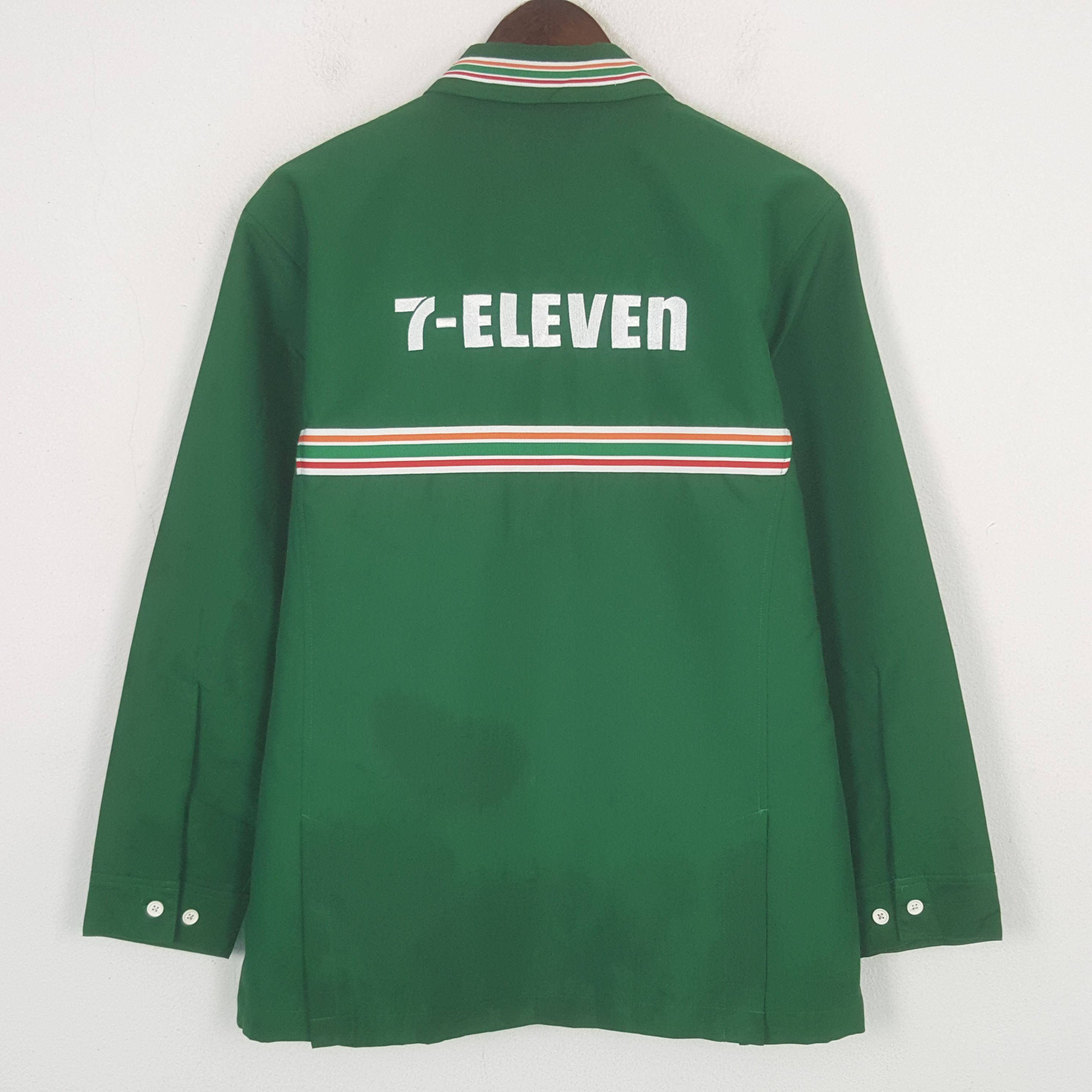 Japanese Brand Vintage 7 Eleven Embroidery Logo Worker Uniform Jacket Size US L / EU 52-54 / 3 - 1 Thumbnail