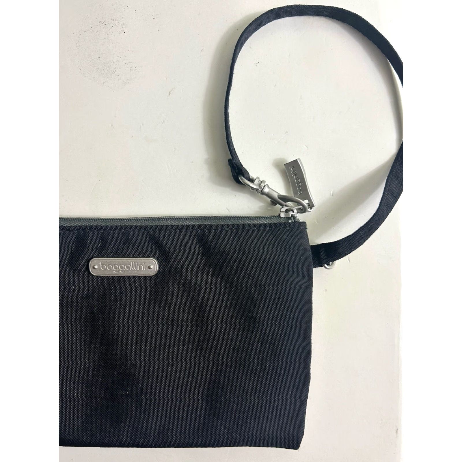 Vintage Baggallini Wallet Wristlet Clutch RFID Travel Black 7.5” x 4.5” Zip Pockets Women Wallet Wristlet - Black RFID Travel Clutch Size ONE SIZE - 4 Thumbnail