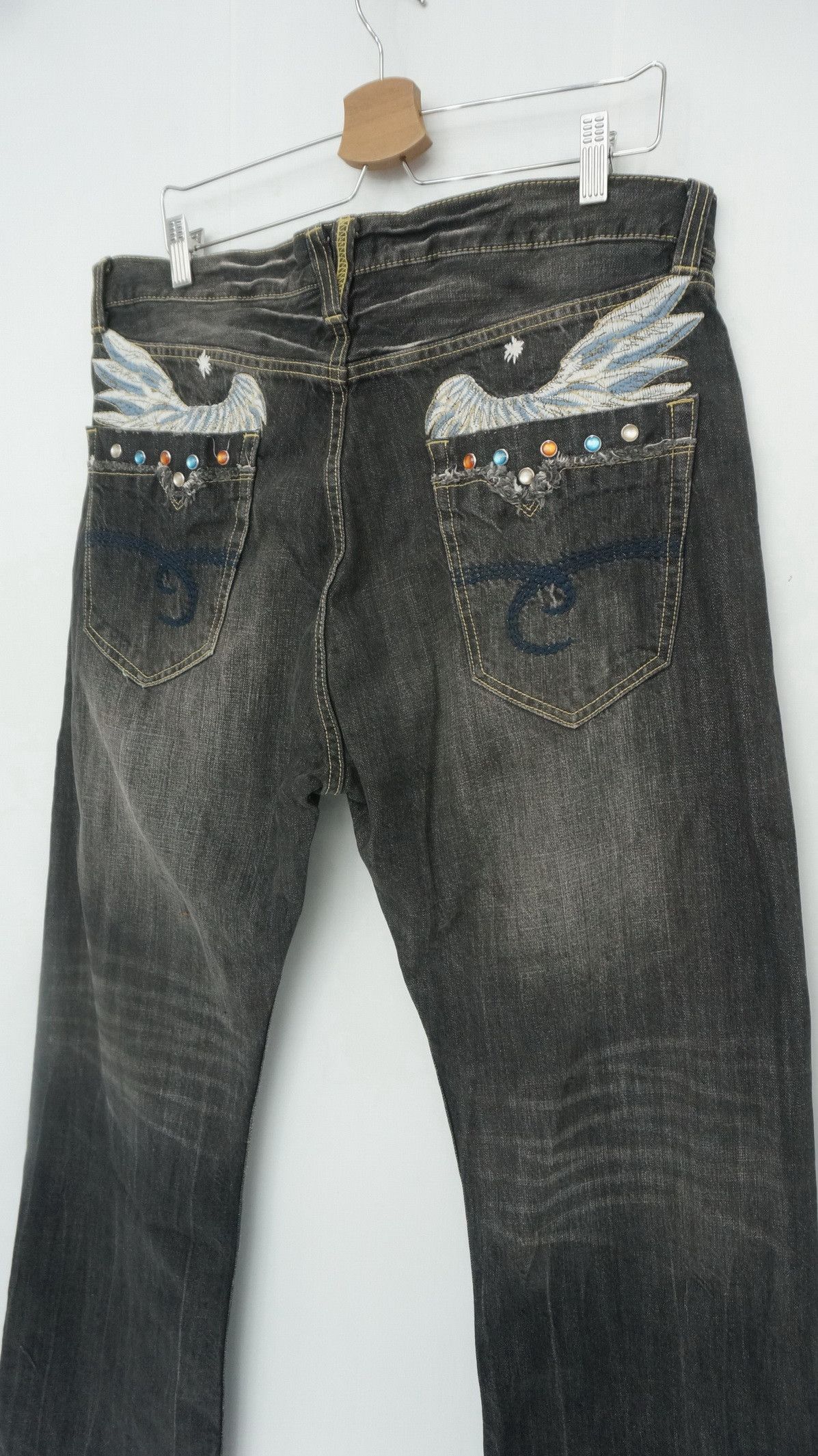 Japanese Brand 🔴 Vtg Japanese Brand Embroidery Wings Distressed Jeans Size US 36 / EU 52 - 1 Thumbnail