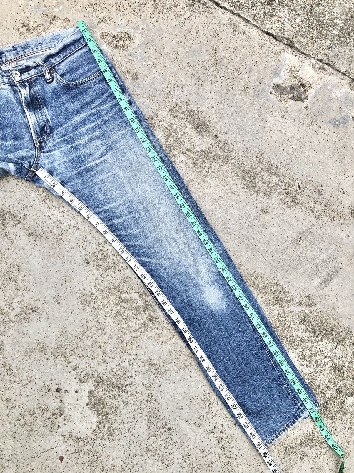 Uniqlo SELVEDGE REDLINE DISTRESSED JEANS Size US 30 / EU 46 - 11 Thumbnail