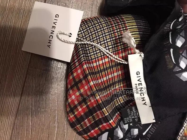 Givenchy Givenchy Silk Scarf with Dog Print . Size ONE SIZE - 3 Thumbnail