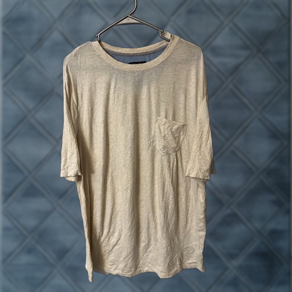 Vintage VINTAGE Tahari Shirt Mens L Cream Cotton Logo Casual 90s Football Theme Mens Size US L / EU 52-54 / 3 - 1 Thumbnail