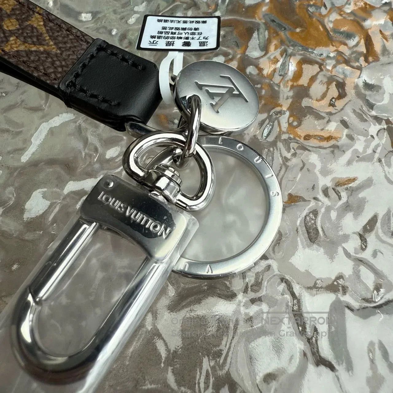 Louis Vuitton Louis Vuitton Monogram Keychain. Size ONE SIZE - 5 Thumbnail