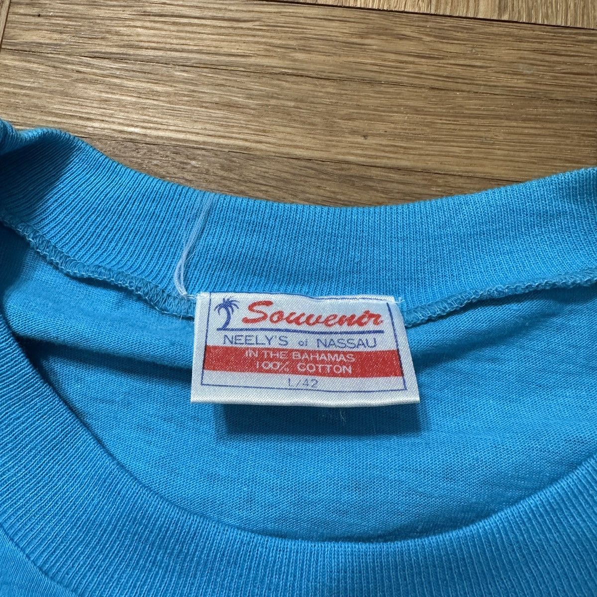 Vintage Vintage Bahamas tee Size US L / EU 52-54 / 3 - 4 Thumbnail
