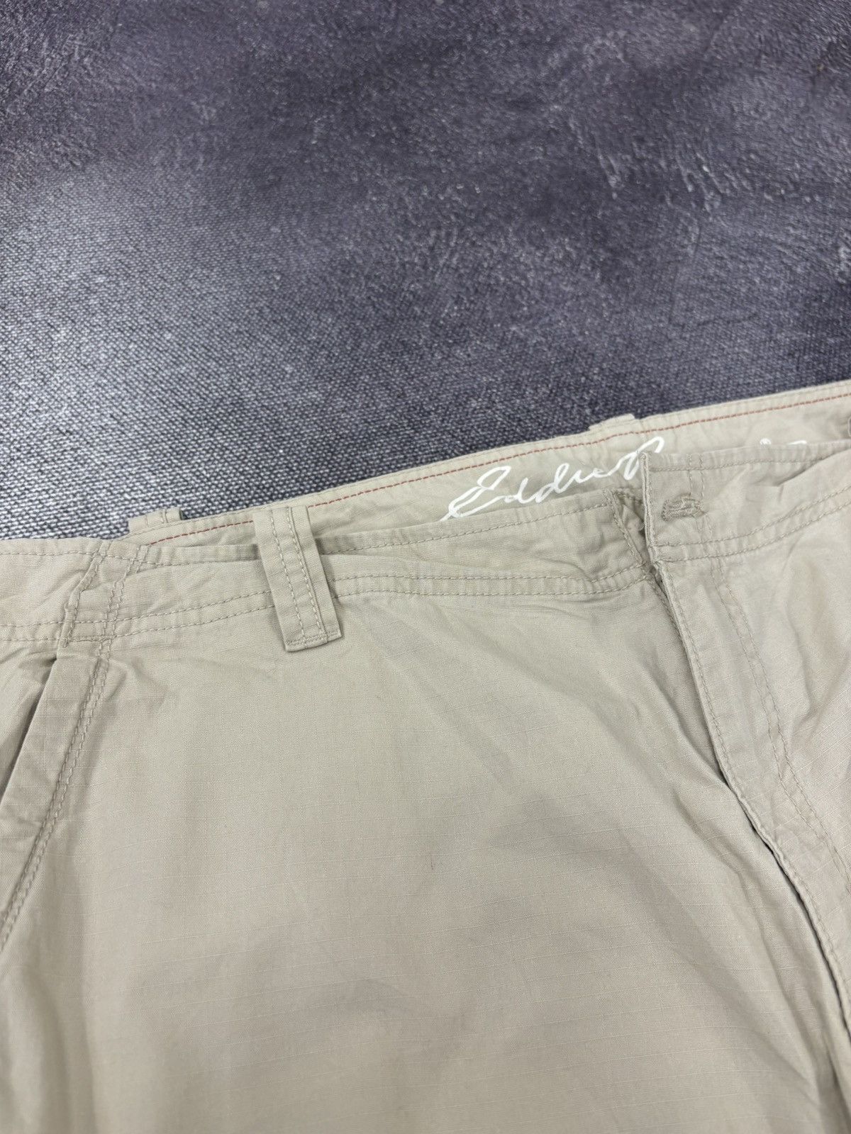 Eddie Bauer Eddie Bauer 2000s Wide-Leg Utility Hype Baggy Cargo Shorts Size US 38 / EU 54 - 5 Thumbnail