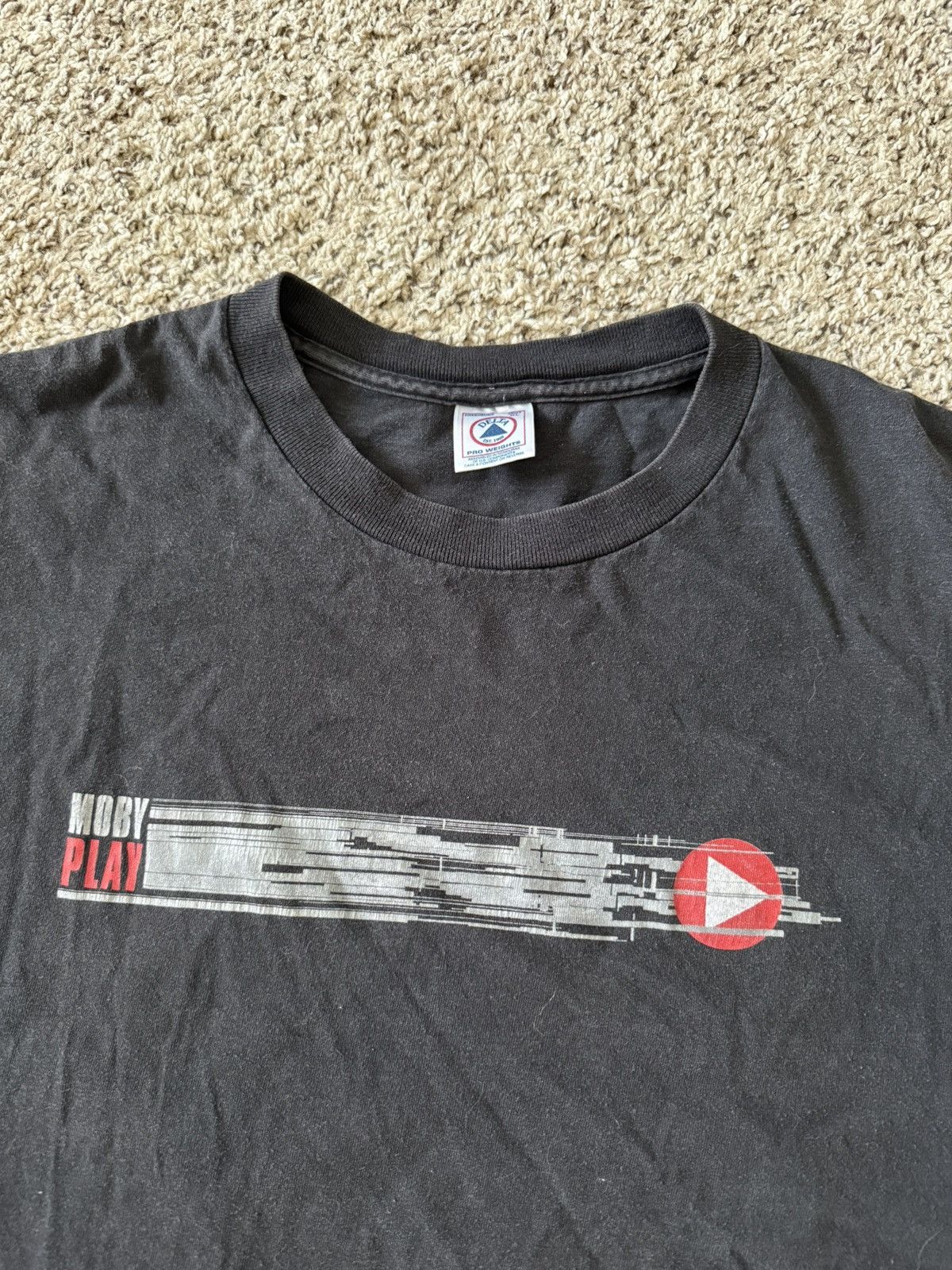 Band Tees Vintage Moby Play Tour Tshirt Size US XL / EU 56 / 4 - 2 Thumbnail
