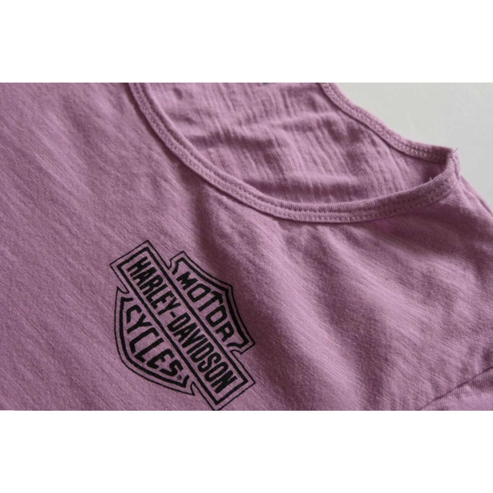 Harley Davidson VINTAGE HARLEY-DAVIDSON T-SHIRT Purple L/S 90s Retro USA WMN M Women’s Size M Short Sleeve Crew Neck Graphic Print Shirt, 2000s Era, Motorcycle Theme Size US M / EU 48-50 / 2 - 4 Thumbnail