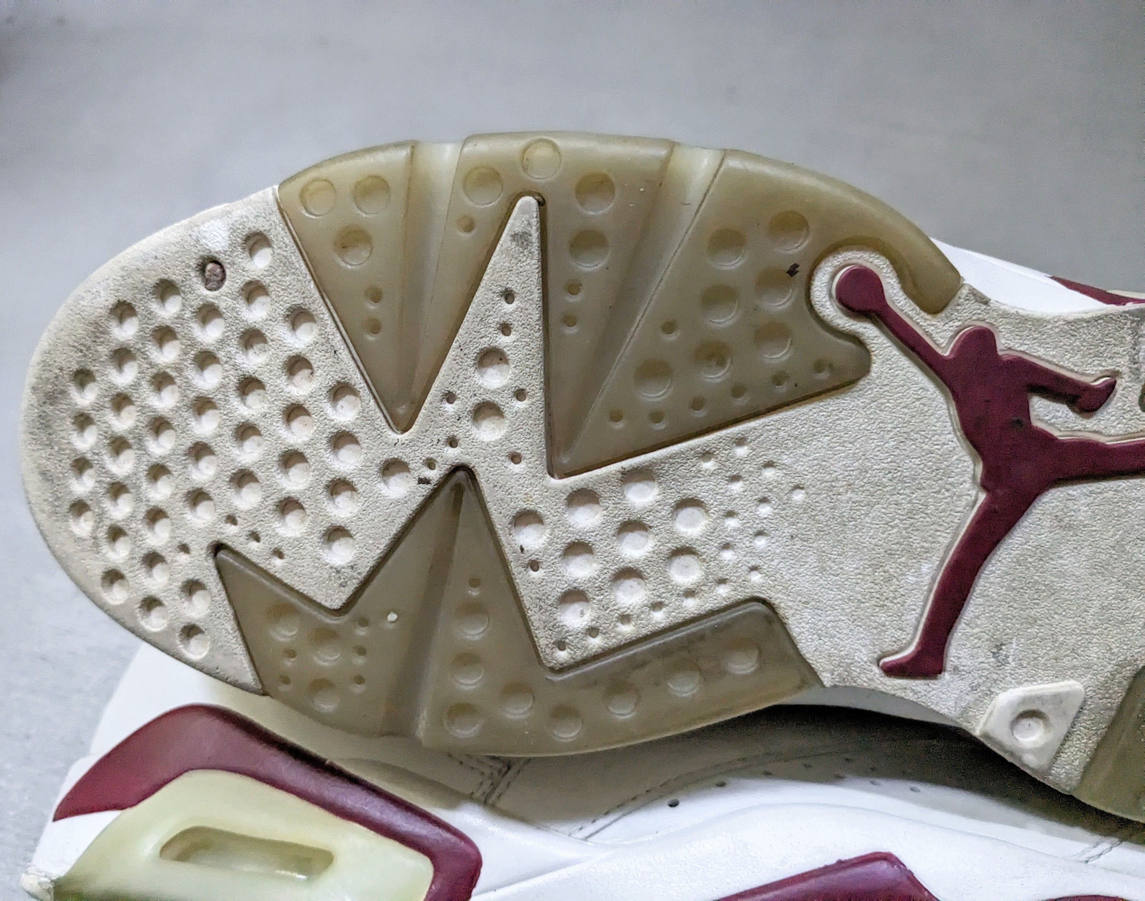 Jordan Brand × Nike Nike Air Retro Jordan 6 Maroon Size 10.5 2015 384664-116 Size US 10.5 / EU 43-44 - 17 Thumbnail