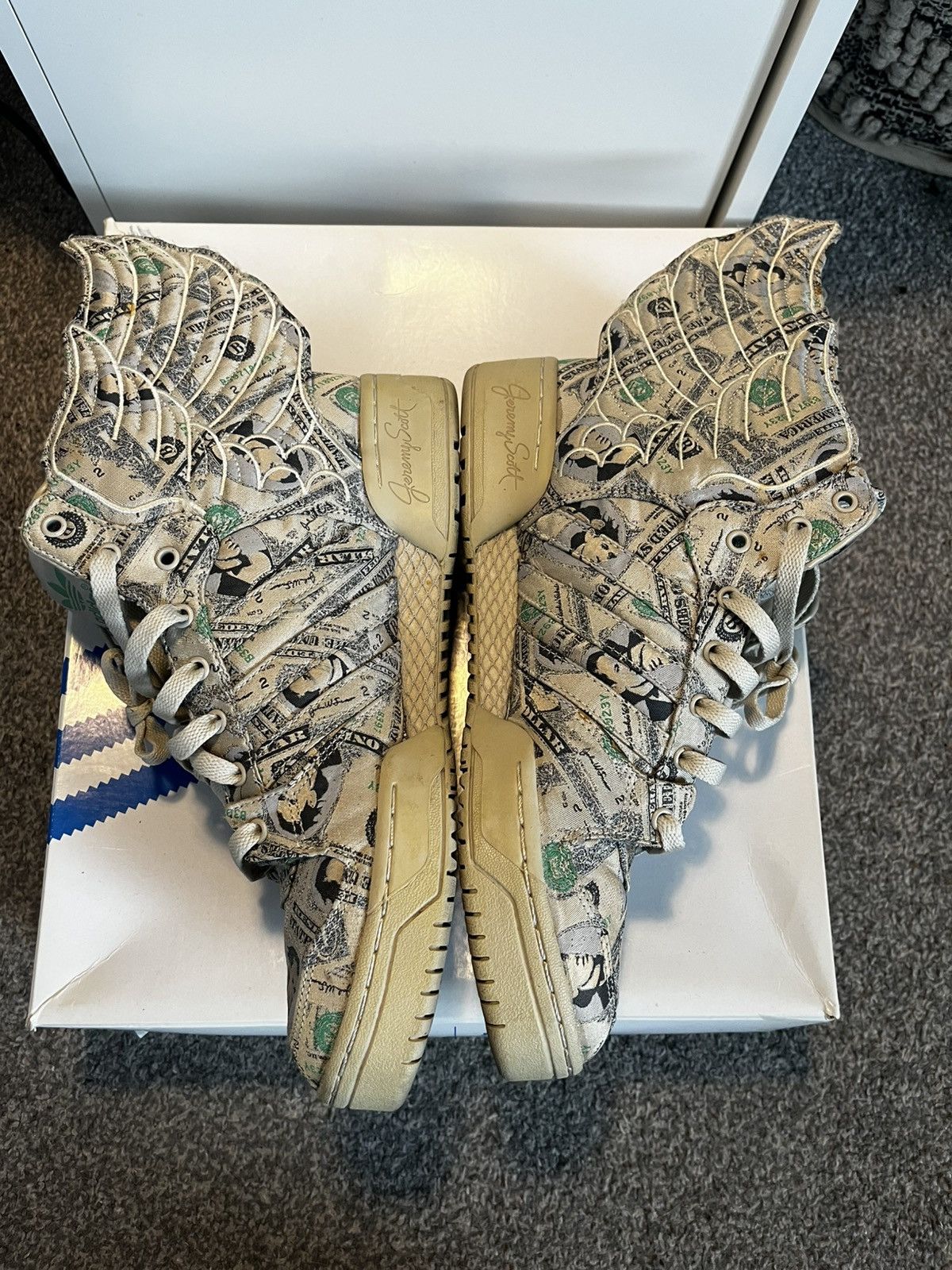 Adidas × Jeremy Scott Adidas x jeremy scott 2.0 (money) Size US 10 / EU 43 - 3 Thumbnail