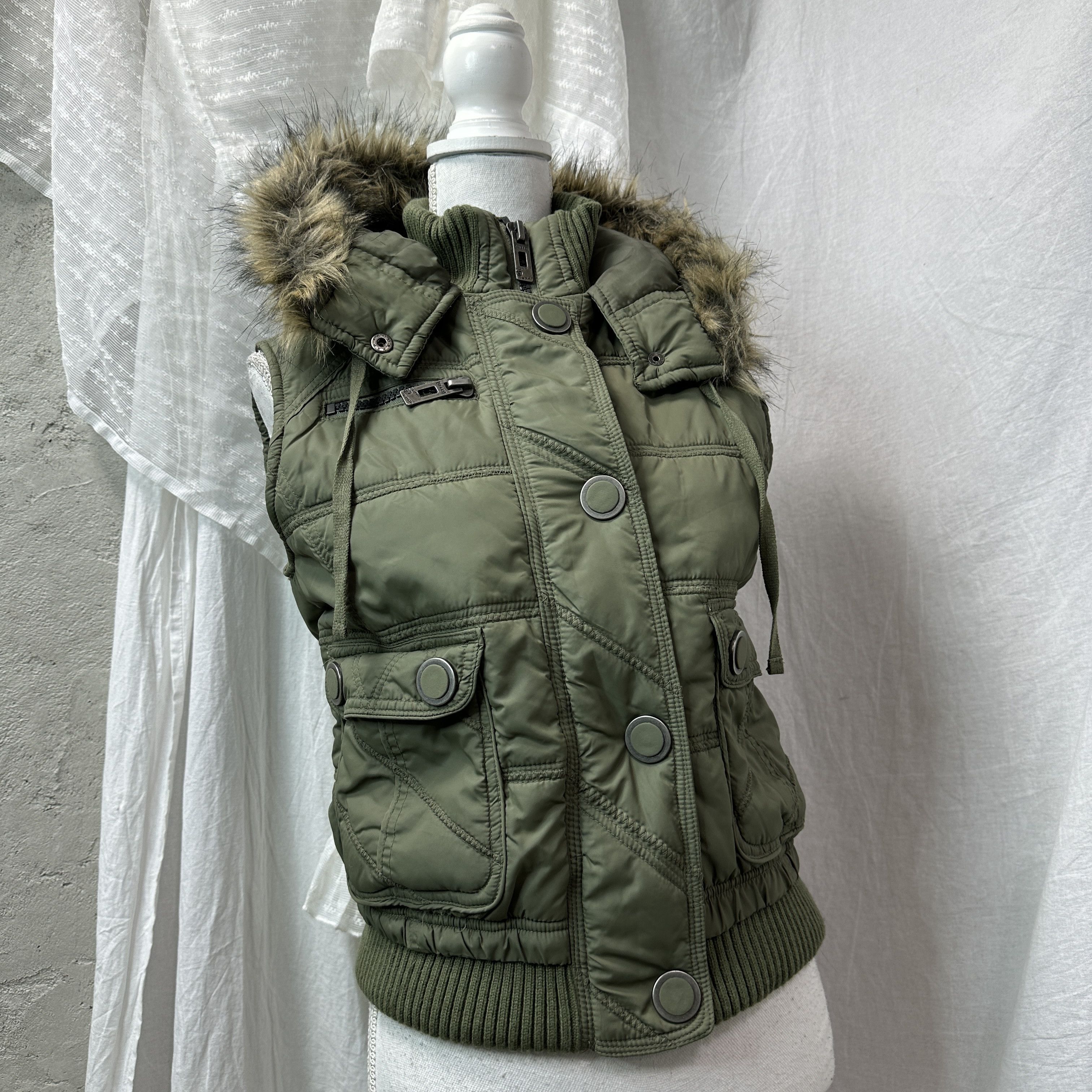 Vintage Vintage Puffer Hooded Fitted Down Vest Y2K Size M / US 6-8 / IT 42-44 - 6 Thumbnail