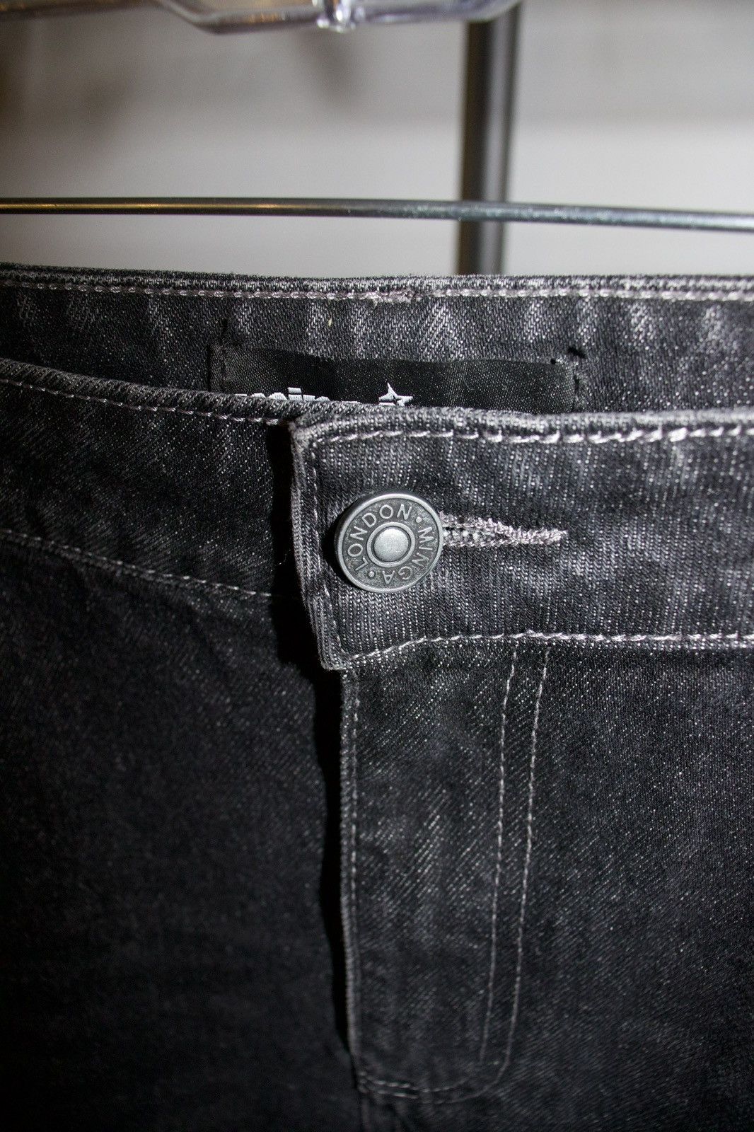 Japanese Brand MINGA LONDON CRUSH BLACK BAGGY FLARE JEANS Size US 28 / EU 44 - 4 Thumbnail