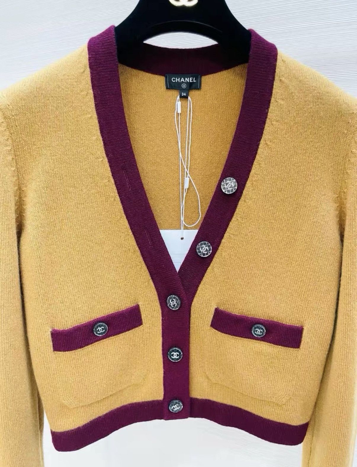 Chanel Chanel Classic Pumpkin Cashmere Cardigan J33 Size XS / US 0-2 / IT 36-38 - 2 Thumbnail