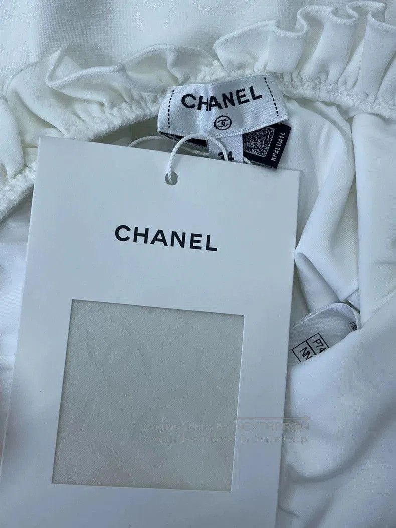 Chanel Chanel 23S White CC Swimsuit. Size US 34 / EU 50 - 4 Thumbnail