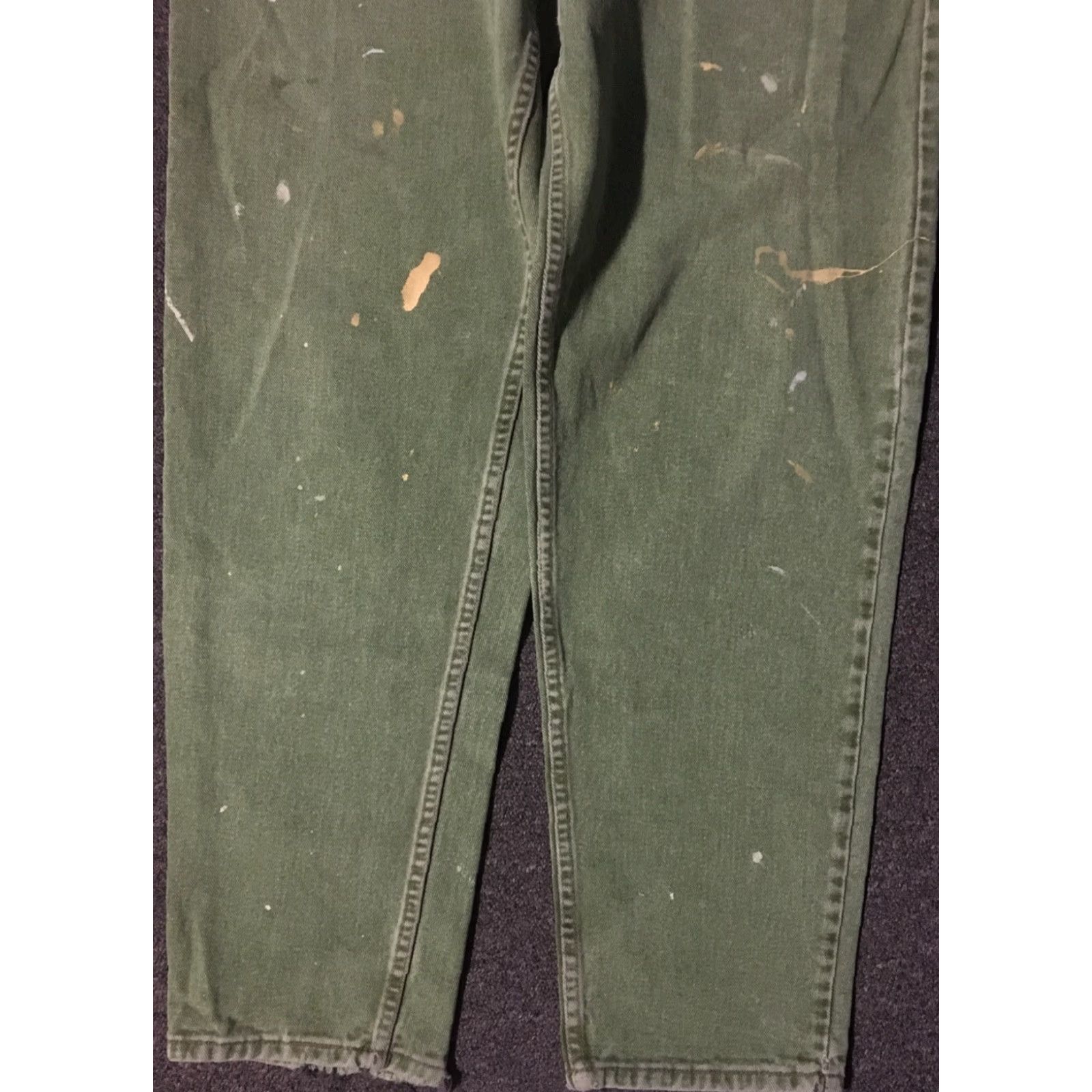 Levi's VINTAGE Levi’s Jeans Main Selling Point Levi’s 560 Tapered Mens 38 Green Denim 90s Grunge Paint Distressed 80s 90s Biker Rock USA Size US 38 / EU 54 - 7 Thumbnail