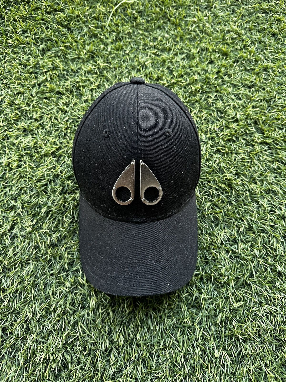 image of Moose Knuckles Logo Icon Cap in Black, Men's