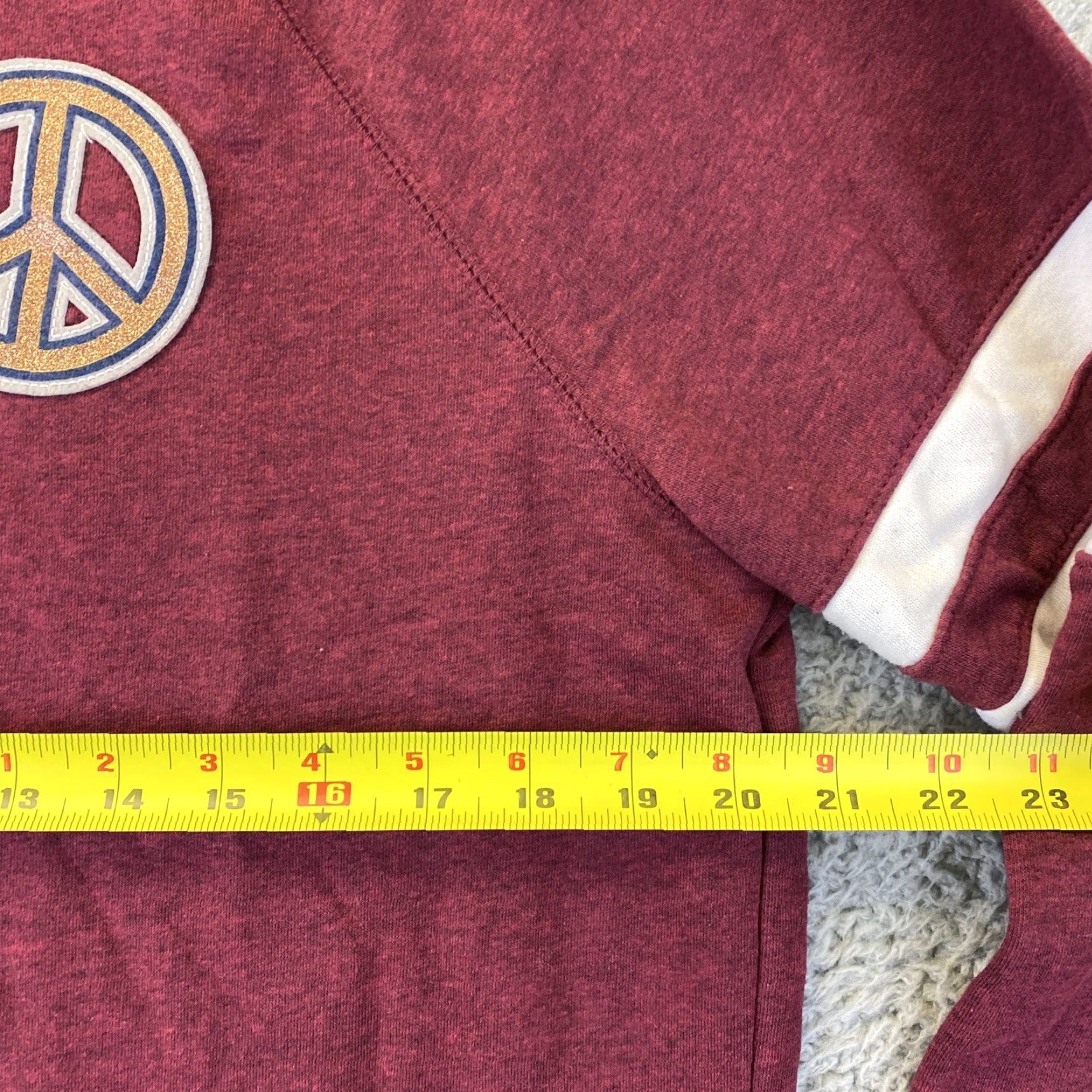 Old Navy Old Navy Sweatshirt / Athletic Women’s Shirt (Womens) Size L Burgundy Red Fleece Crew Neck Pullover, Regular Fit Size L / US 10 / IT 46 - 5 Thumbnail