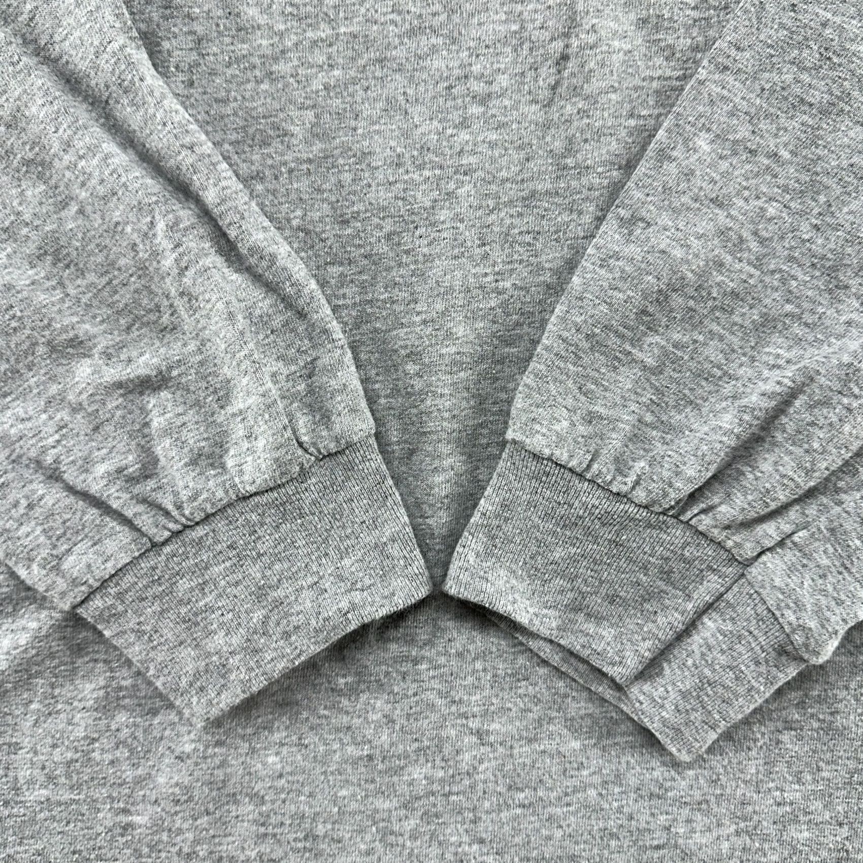 Vintage VINTAGE Alstyle Apparel & Activewear 24 Hour Fitness Shirt Mens L Gray Long Sleeve T-Shirt 90s Claims Carhartt Logo Size US L / EU 52-54 / 3 - 3 Thumbnail