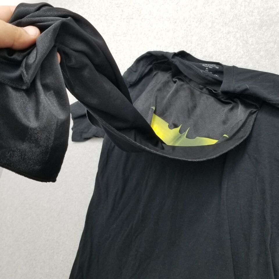 DC Comics Batman Shirt Men Medium Short Sleeve Dark Night With Cape Size US M / EU 48-50 / 2 - 6 Thumbnail