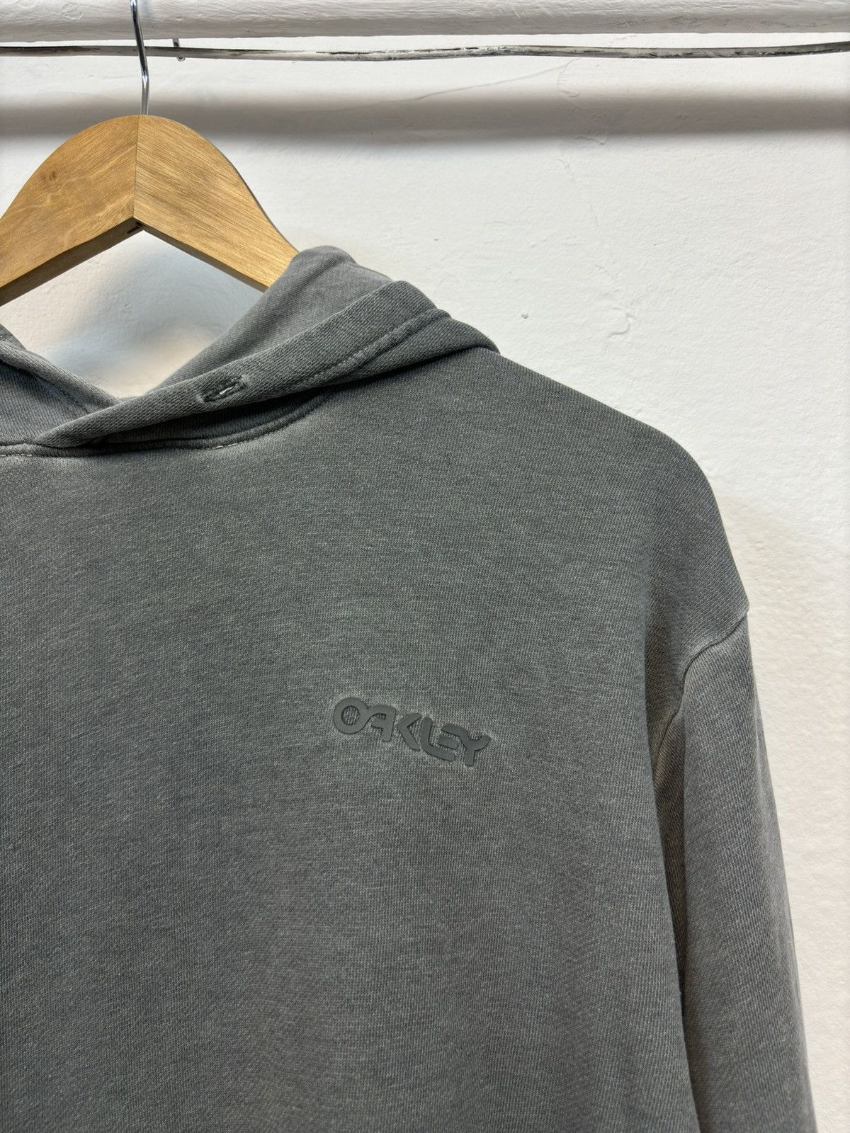 Oakley × Vintage Crazy Y2K Oakley Essential Spellout Hoodie Rare 90s y2k rare Size US L / EU 52-54 / 3 - 2 Thumbnail