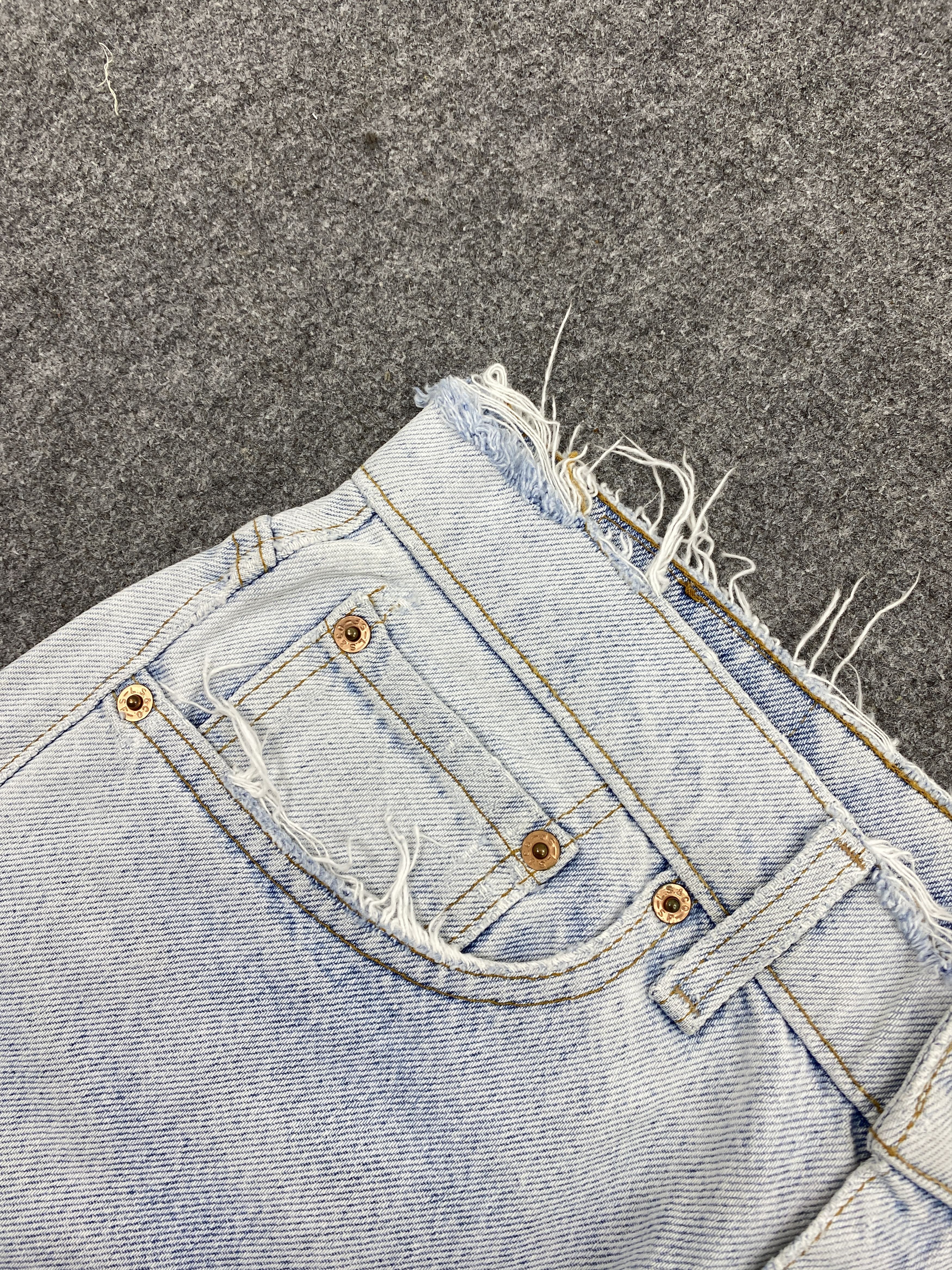 Levi's × Vintage Vintage 90s Levis 505 Light Blue Washed Denim Jeans Size US 31 - 12 Thumbnail