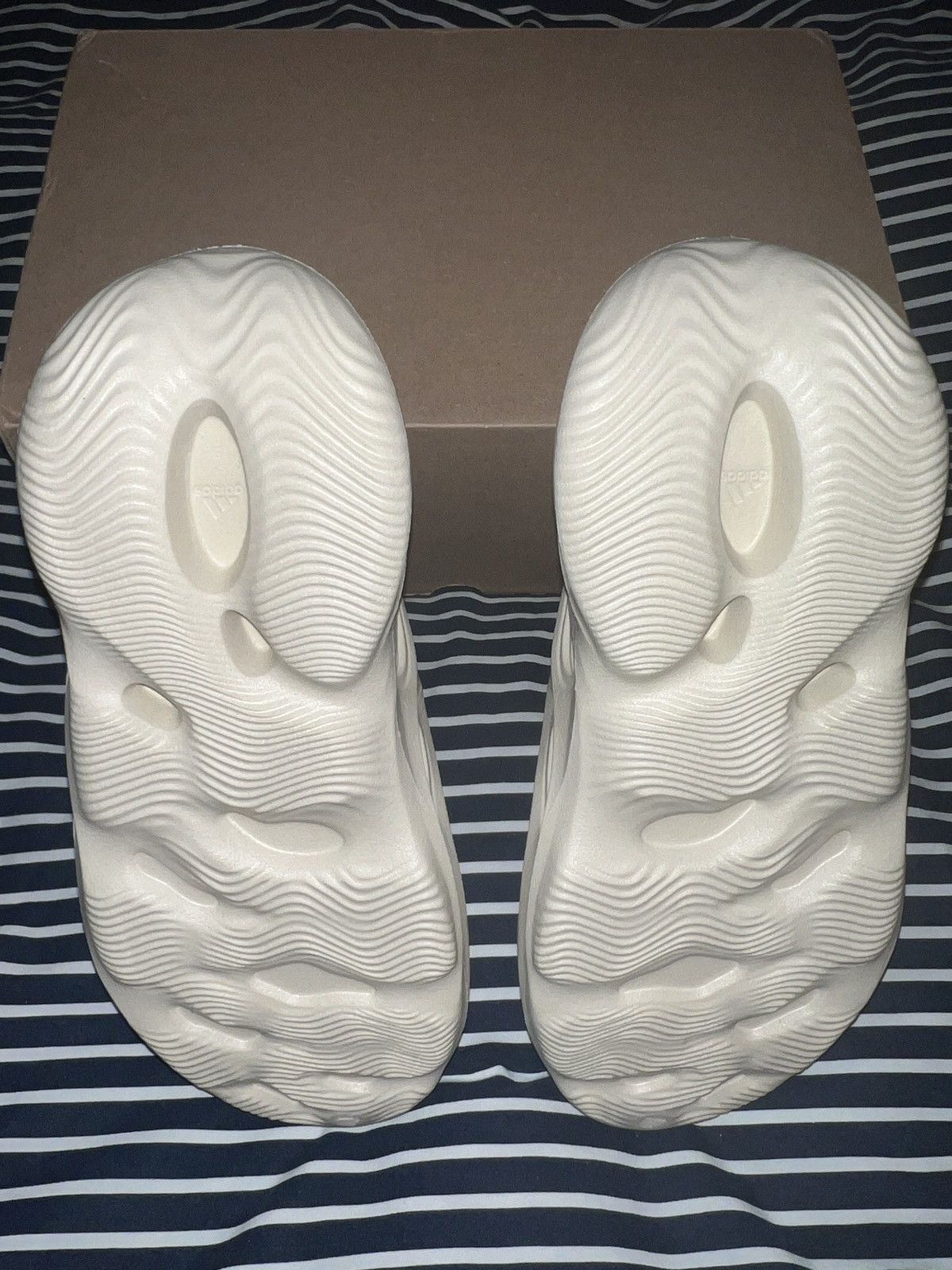 Adidas × Yeezy Yeezy Foam Runners Size US 10 / EU 43 - 3 Thumbnail