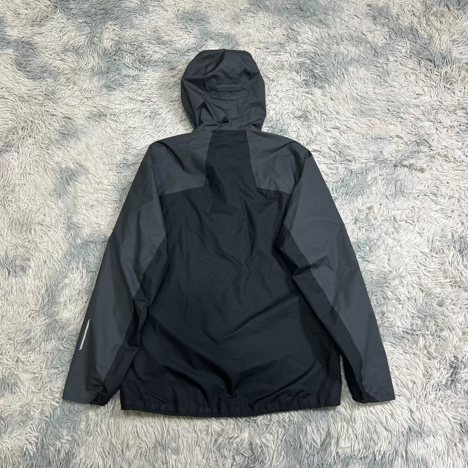 Arc'teryx Arcteryx Hardshell Jacket Size L Size US L / EU 52-54 / 3 - 6 Thumbnail