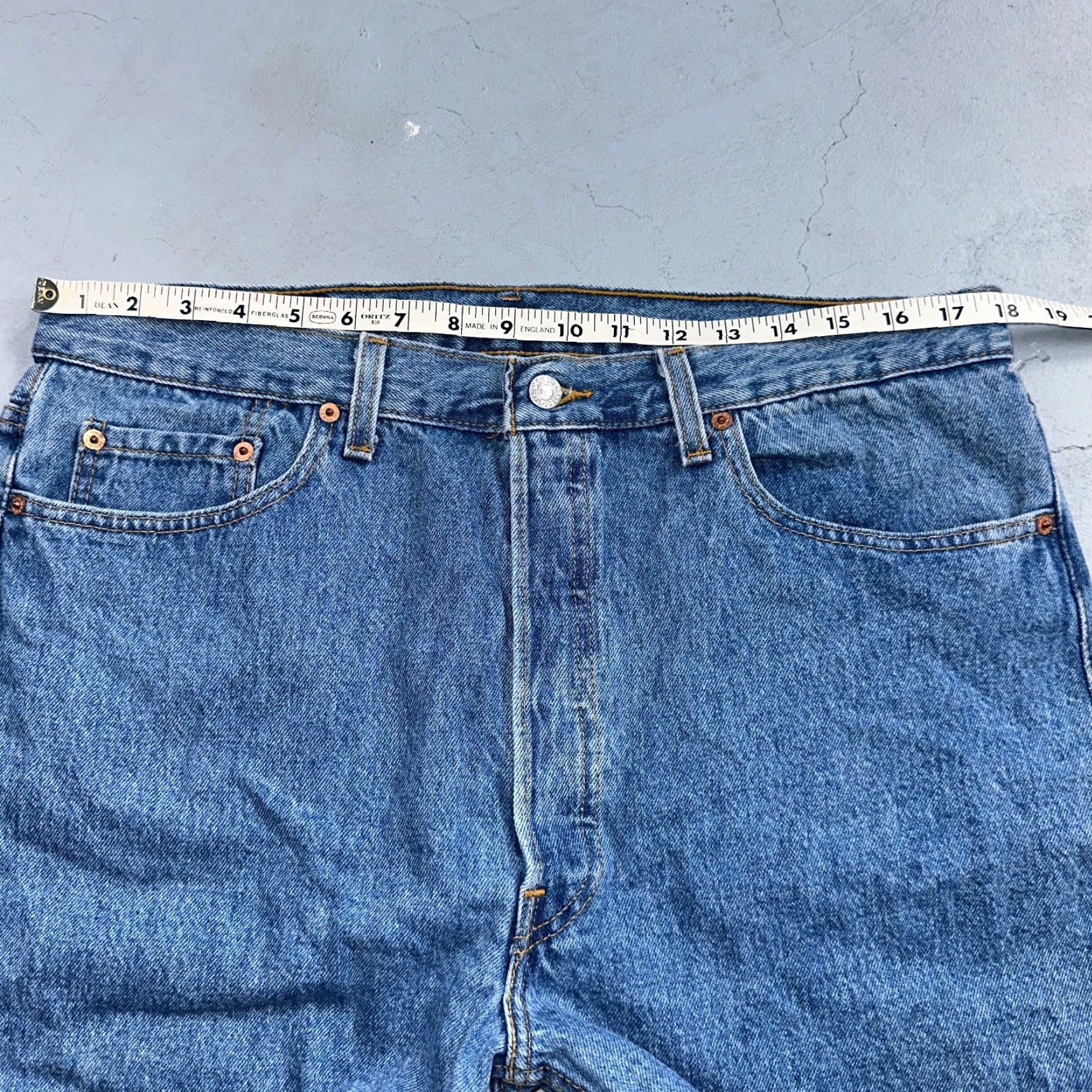 Levi's VINTAGE Levi's 501 Jeans Men Adult Regular Fit Straight Leg 90s USA Blue Medium Wash 38x30 Size US 38 / EU 54 - 7 Thumbnail