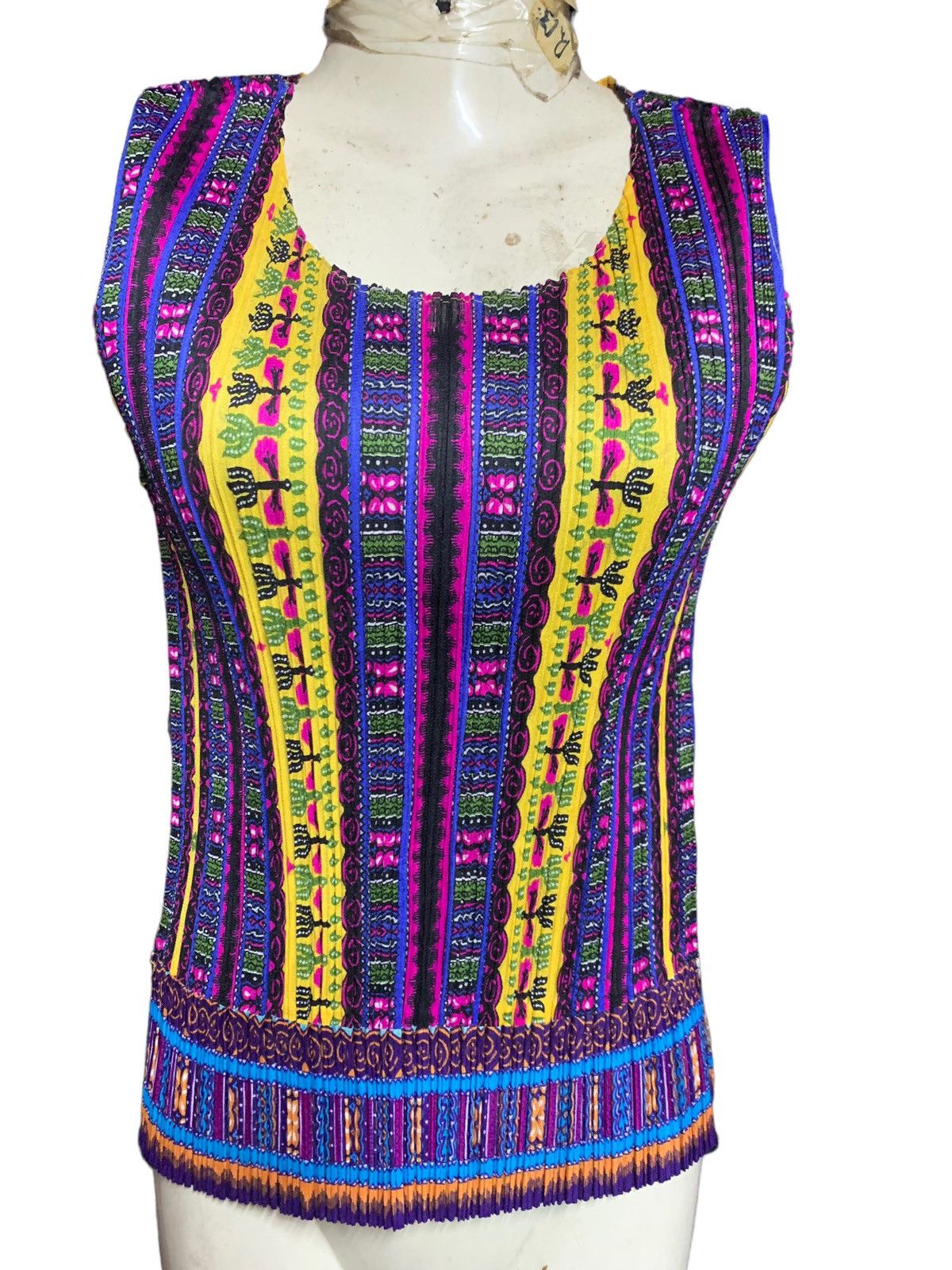 Pleats Please Issey Miyake Pleats please Issey miyake polka dot sleeveless blouse Size M / US 6-8 / IT 42-44 - 5 Thumbnail