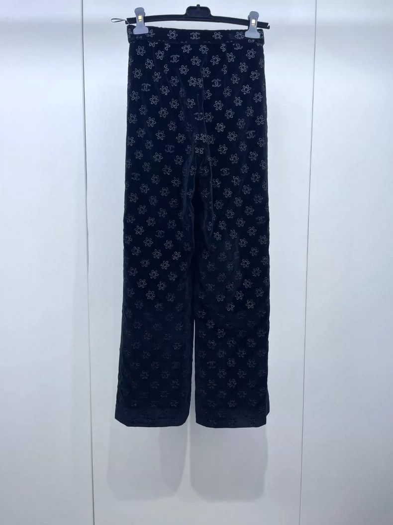 Chanel Chanel 22K black velvet flower hollow trousers 2504-Nextarr Size 42" / US 20 - 2 Thumbnail
