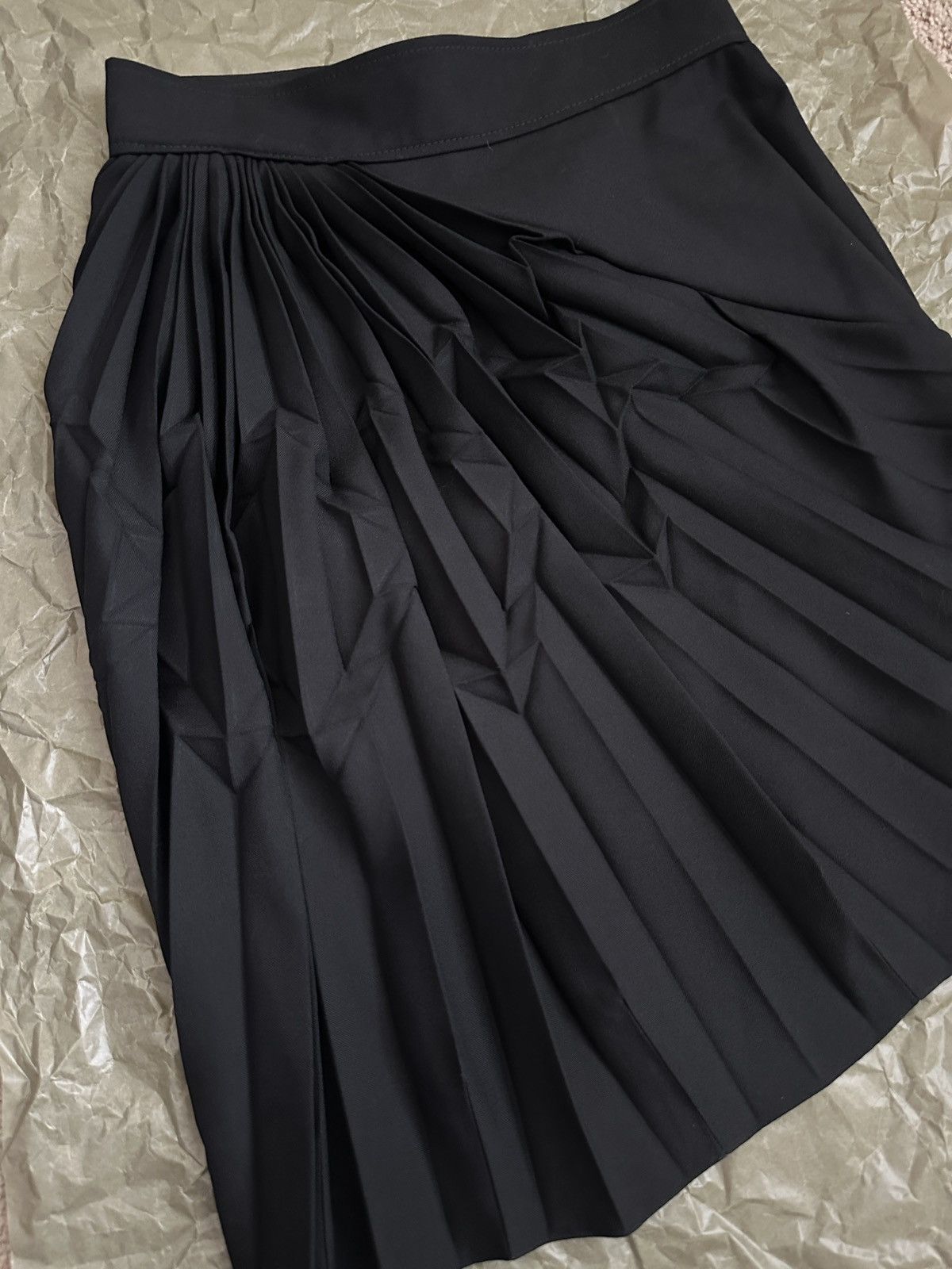 Balenciaga Balenciaga FW03 Pleated Origami Skirt Size 27" / US 4 / IT 40 - 2 Thumbnail