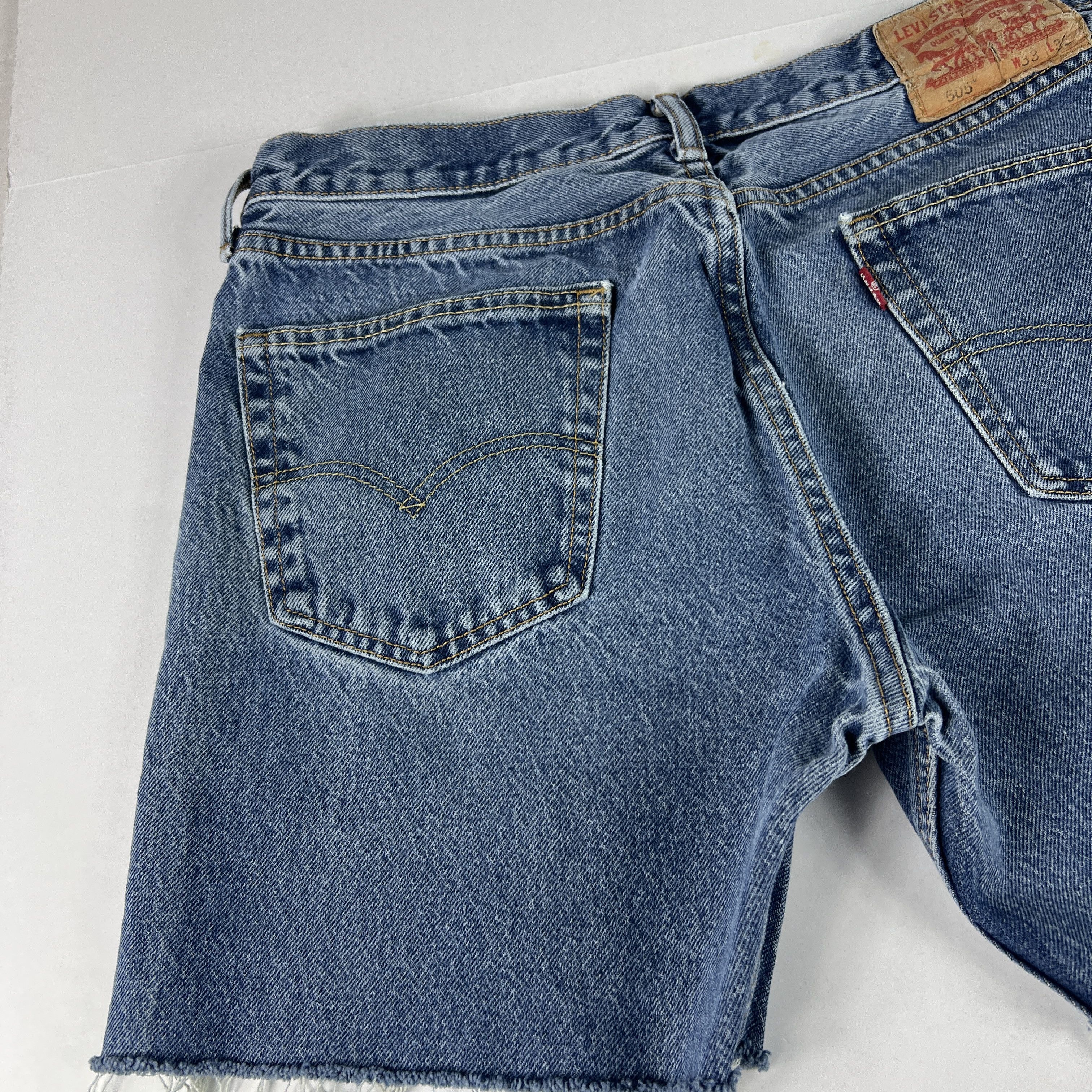 Levi's Levi's Jean Shorts 550 Relaxed Bermuda Cut Off Cotton Jorts Size US 33 - 7 Thumbnail