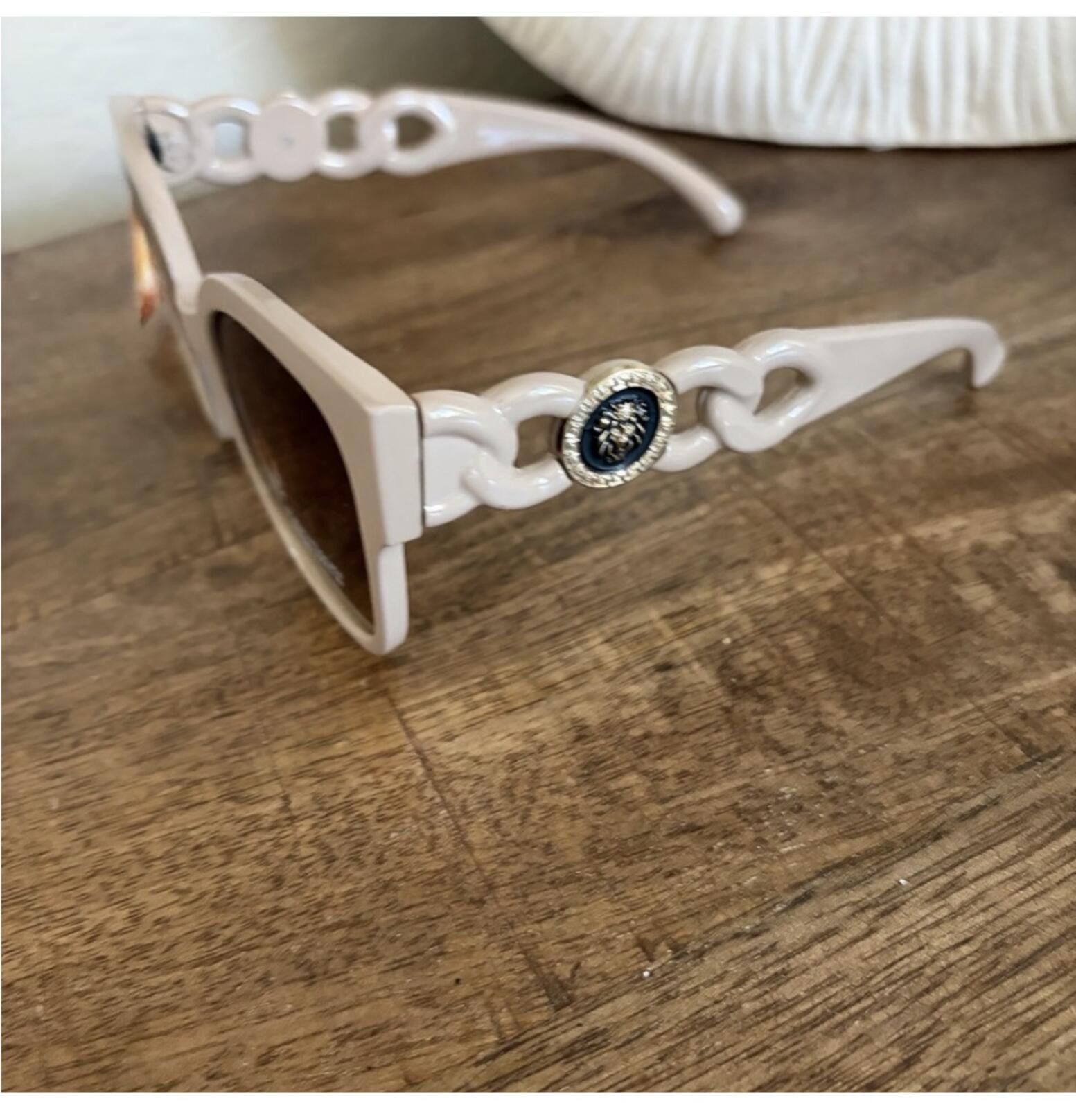 Other Chic Beige Sunglasses with Decorative Accent Size ONE SIZE - 1 Thumbnail