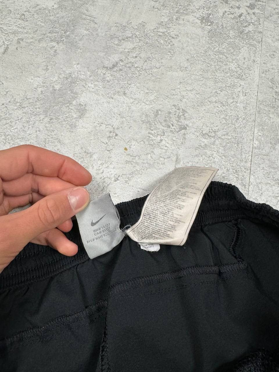Nike Vintage Nike y2k Black Shorts Size L Size US 34 / EU 50 - 14 Thumbnail